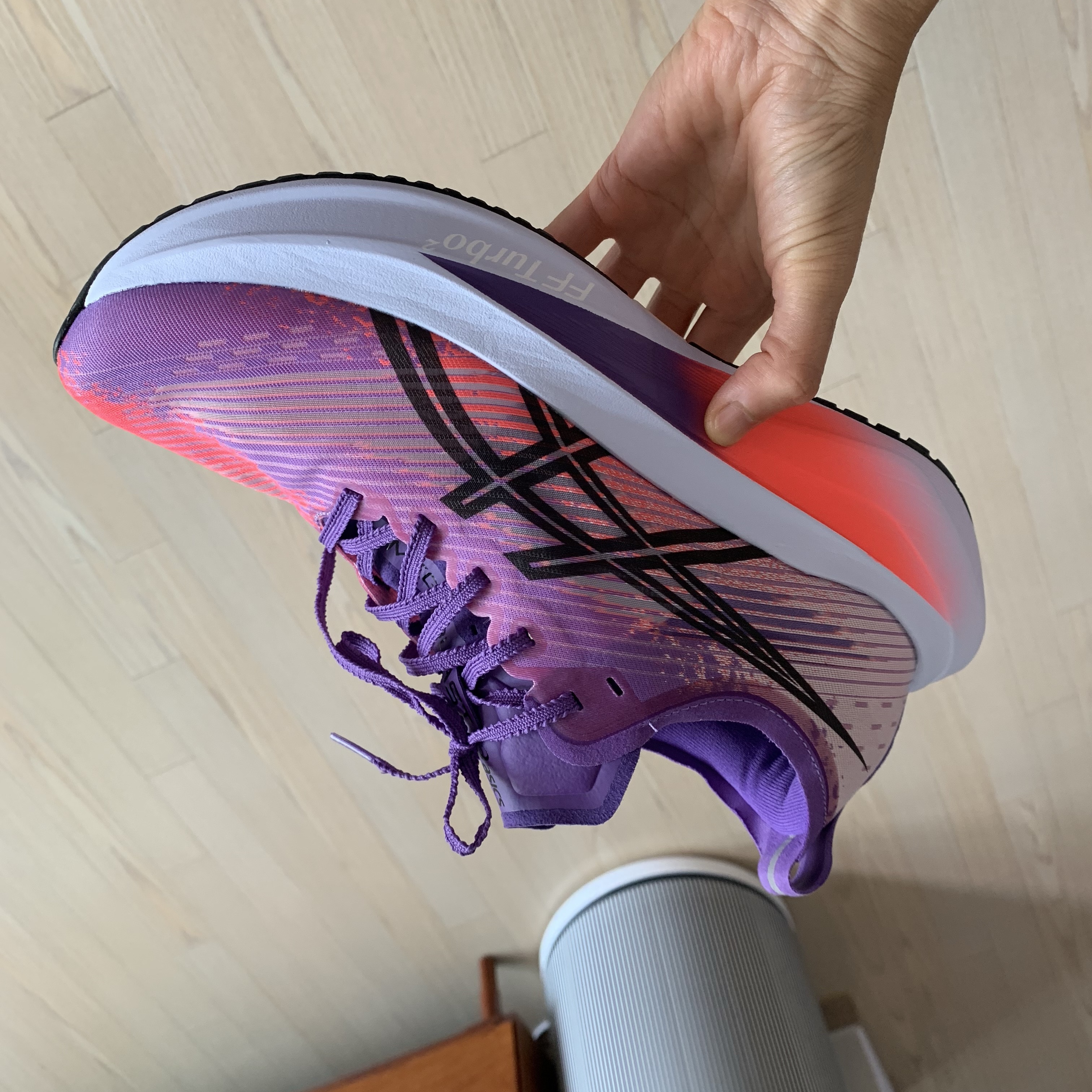 Asics Megablast Edo Purple Black 착용 스타일 - 3