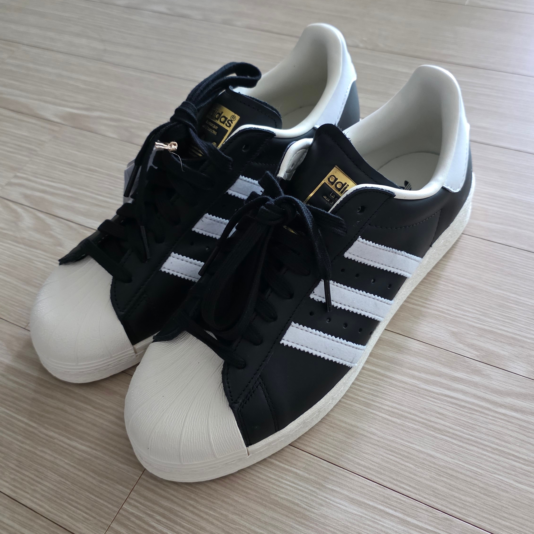 Adidas Superstar 82 FI Core Black 착용 스타일