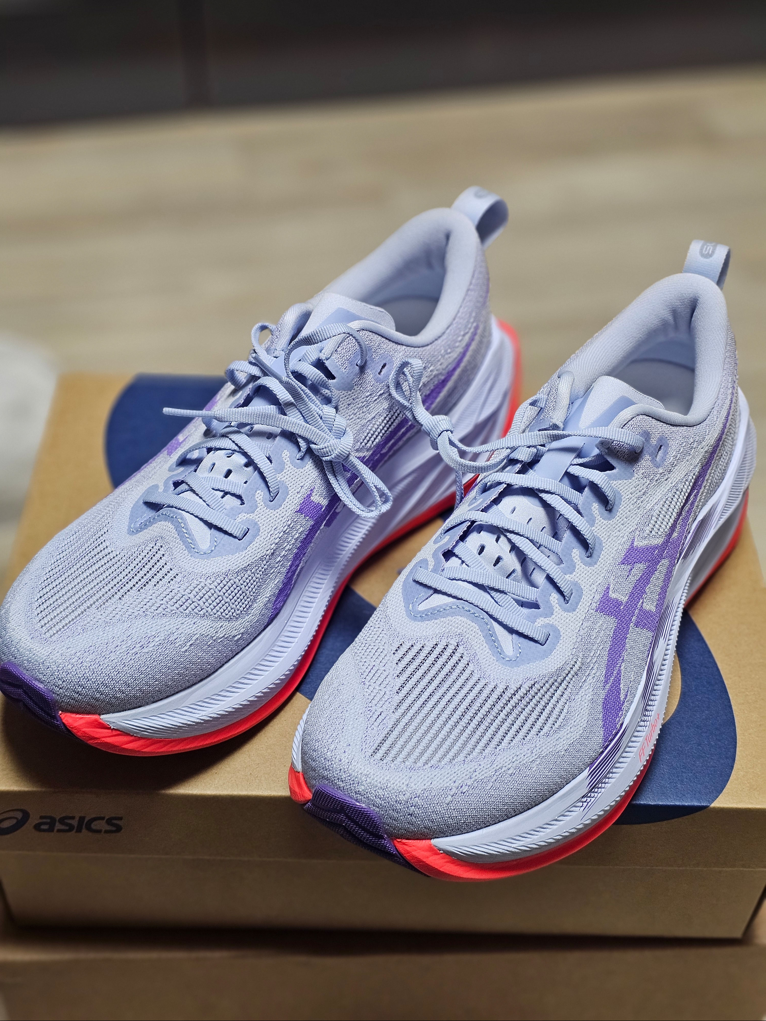 Asics Superblast 2 Blue Fade Edo Purple 착용 스타일 - 3