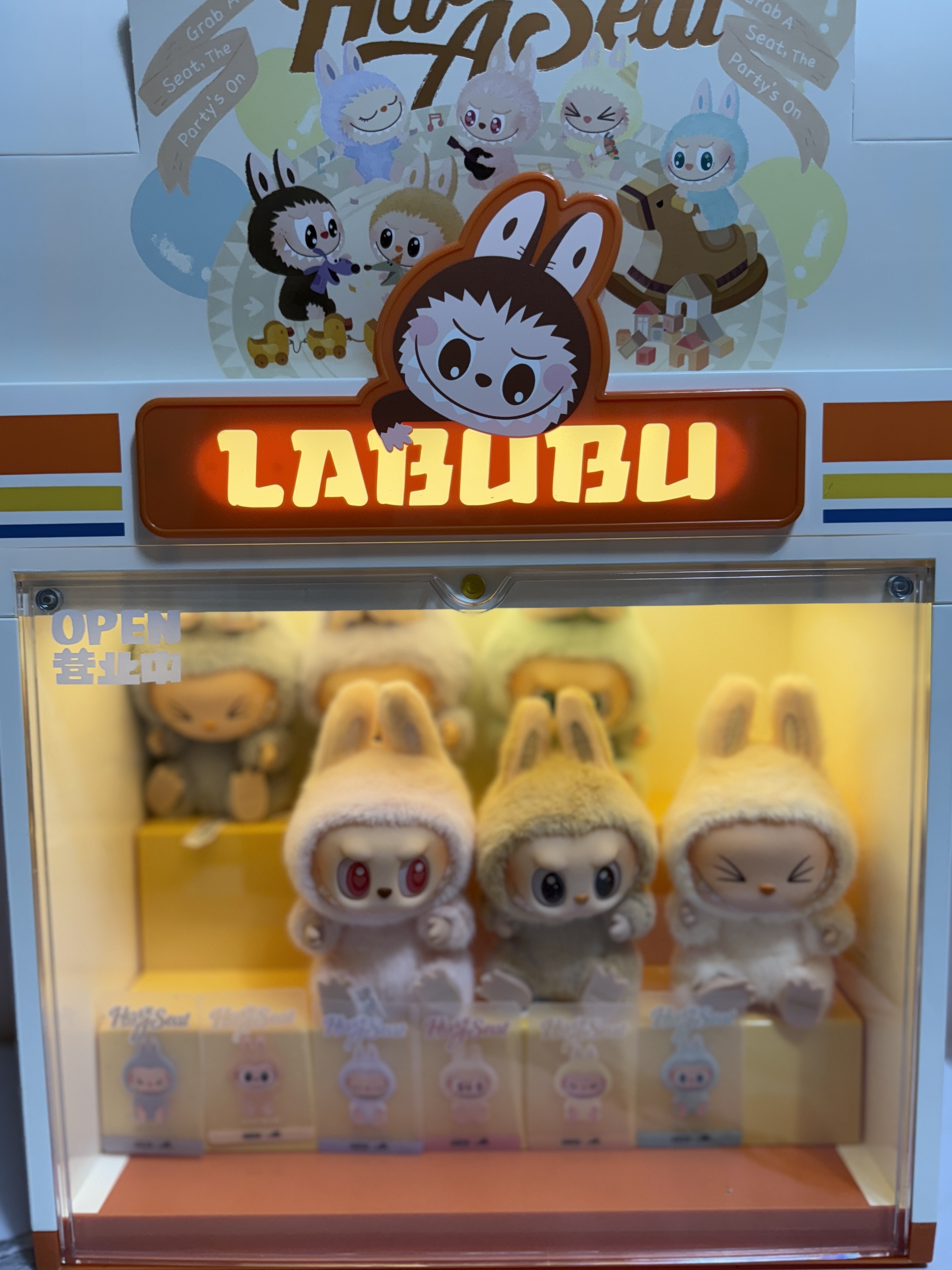 Pop Mart Labubu The Monsters Wacky Mart Series Display Container, Pop Mart Labubu Let's Play Together Doll Series Sealed Case (6 Blind Boxes) 착용 스타일 - 1