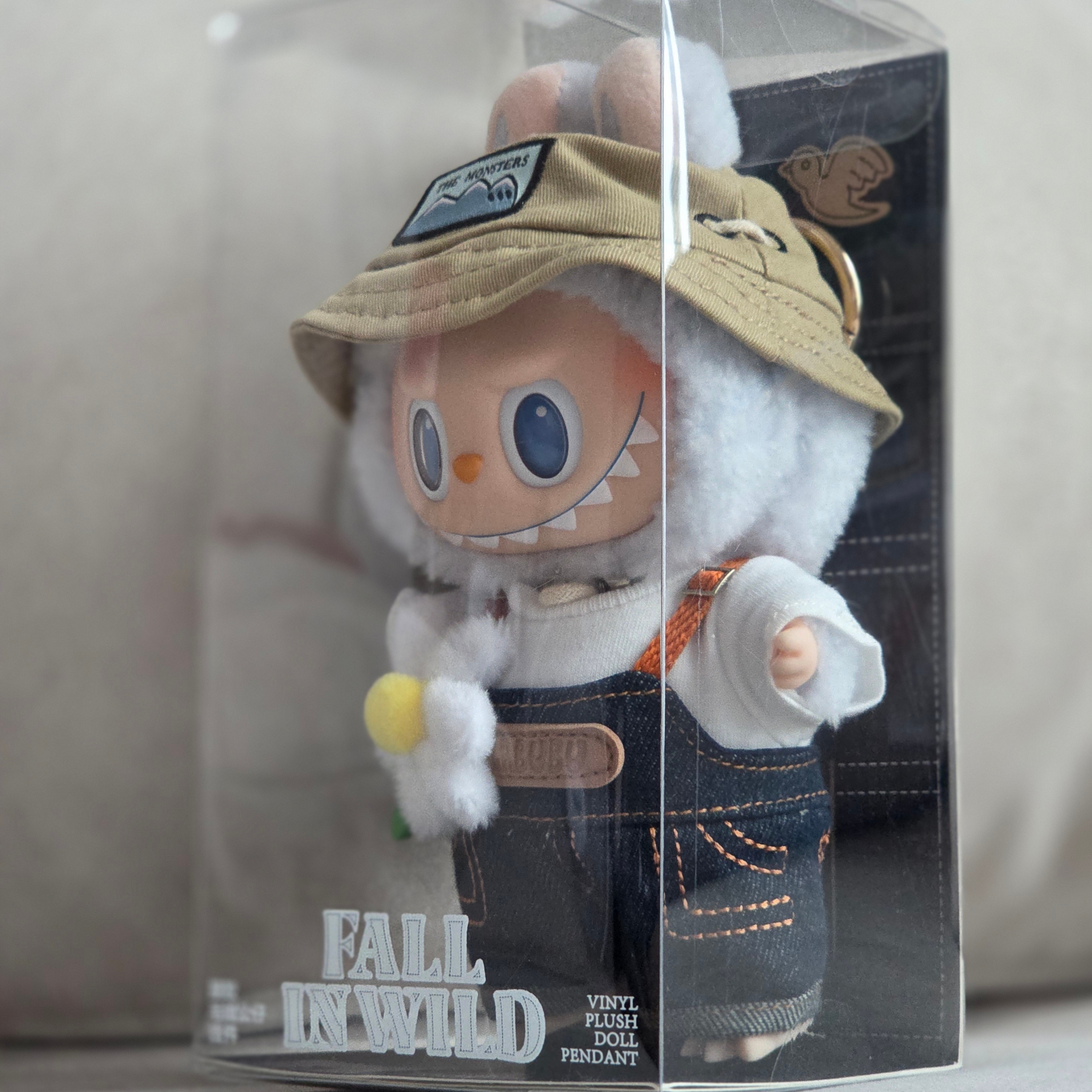 Pop Mart Fall In Wild Labubu Series Toy Keyring 착용 스타일 - 2