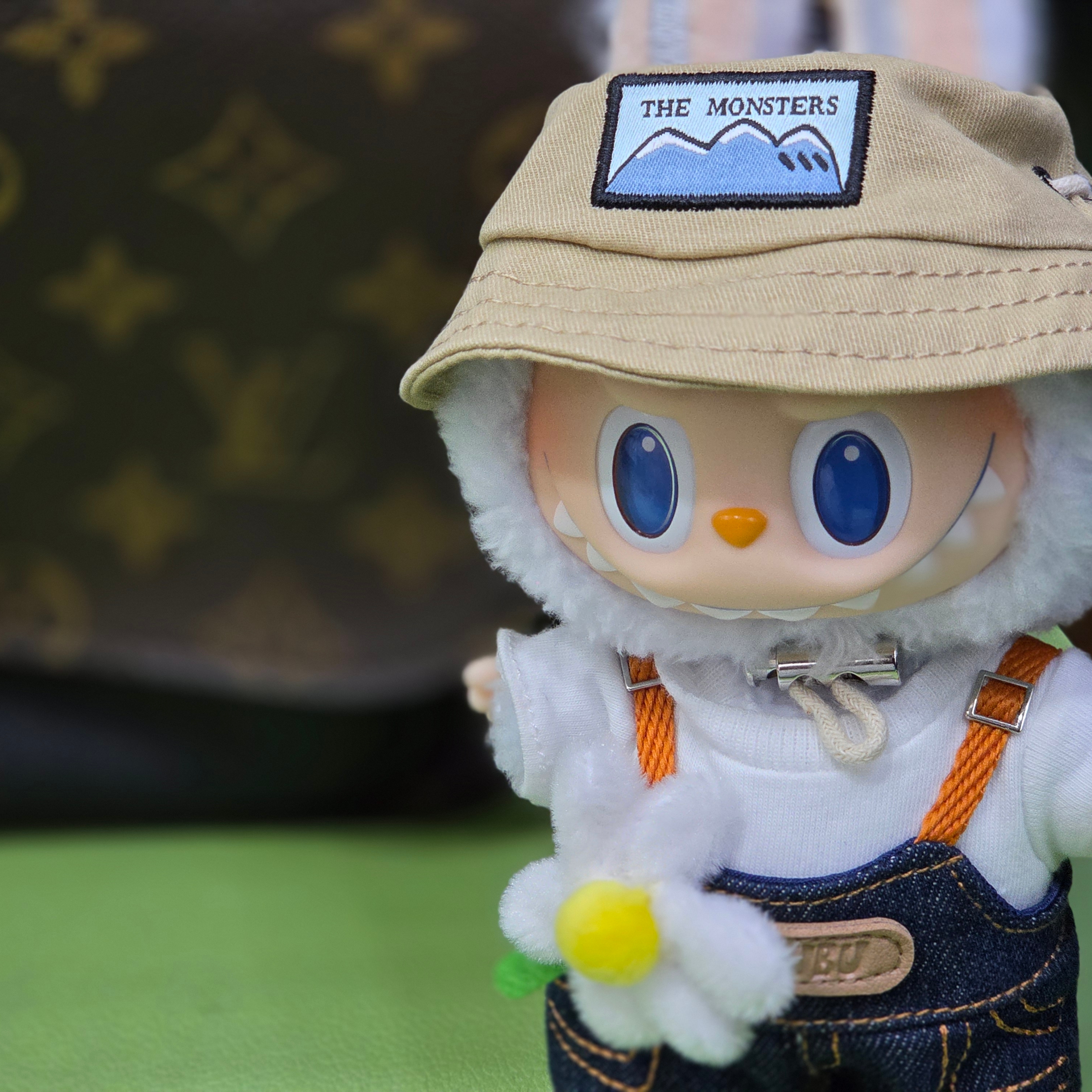 Pop Mart Fall In Wild Labubu Series Toy Keyring 착용 스타일 - 1
