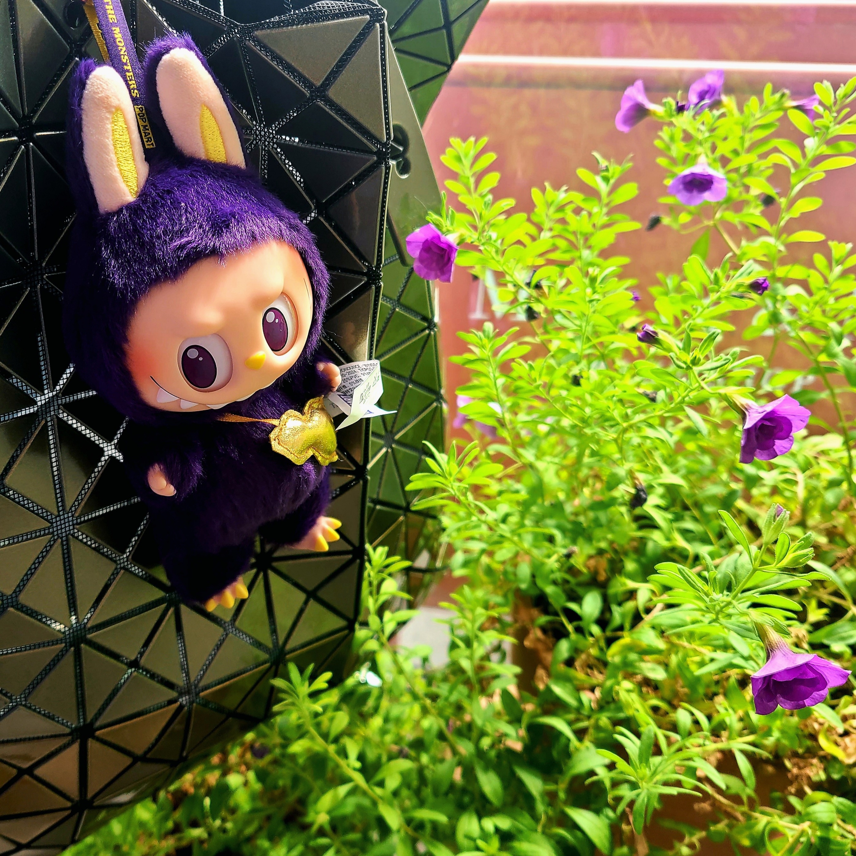Pop Mart Labubu x Pronounce Lucky Fairy Toy Keyring 착용 스타일