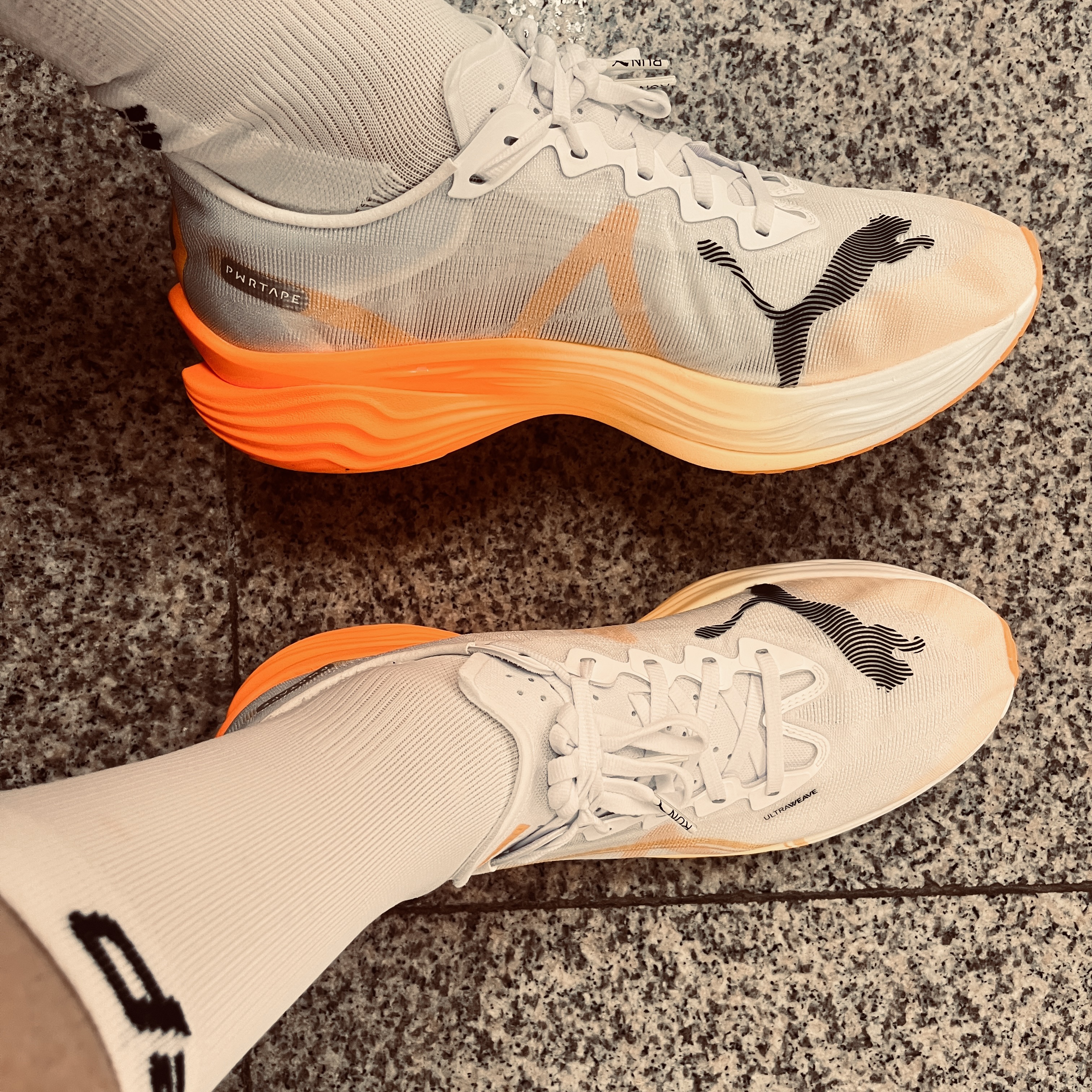 Puma Deviate Nitro Elite 3 White Sun Stream 착용 스타일