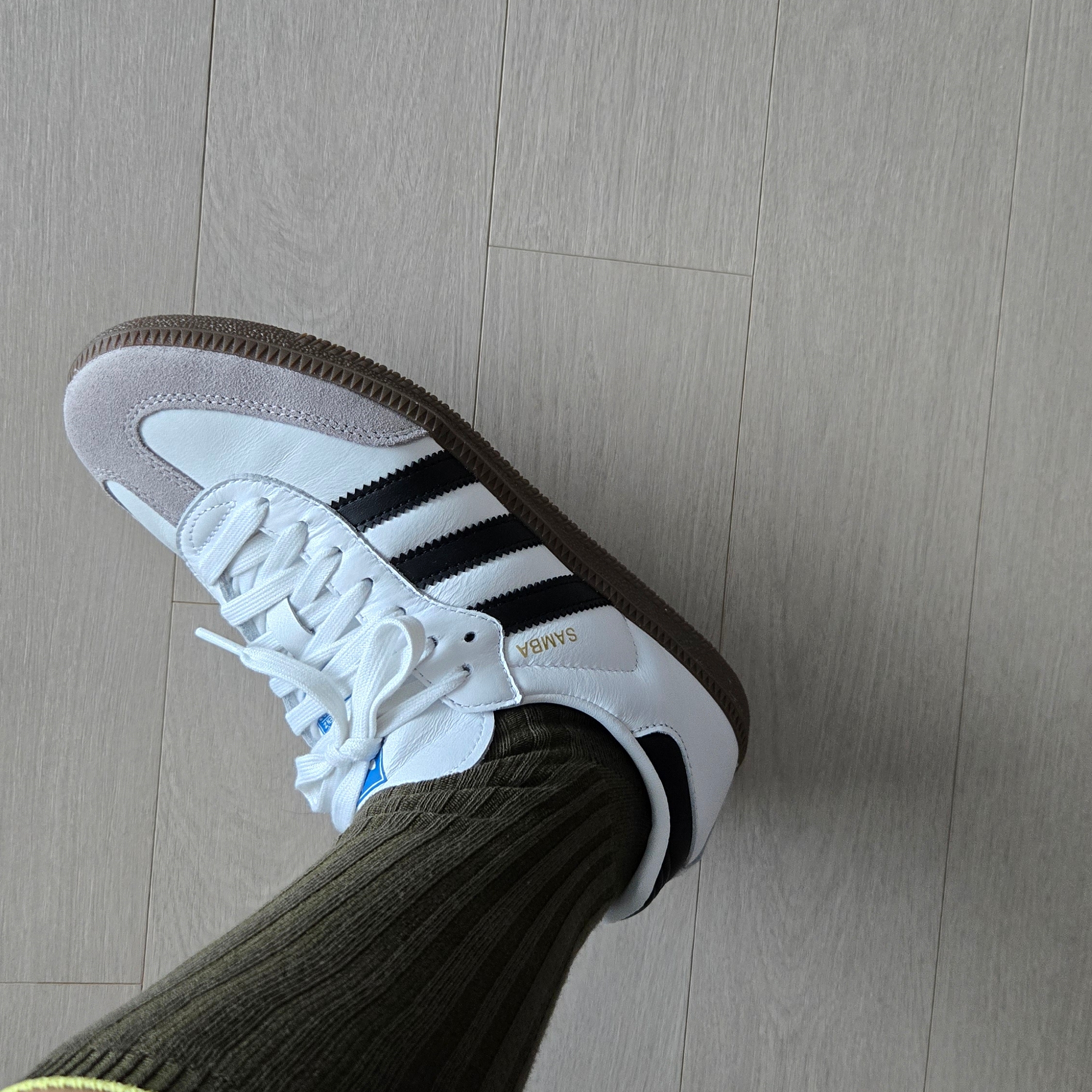 Adidas Samba OG Cloud White 착용 스타일