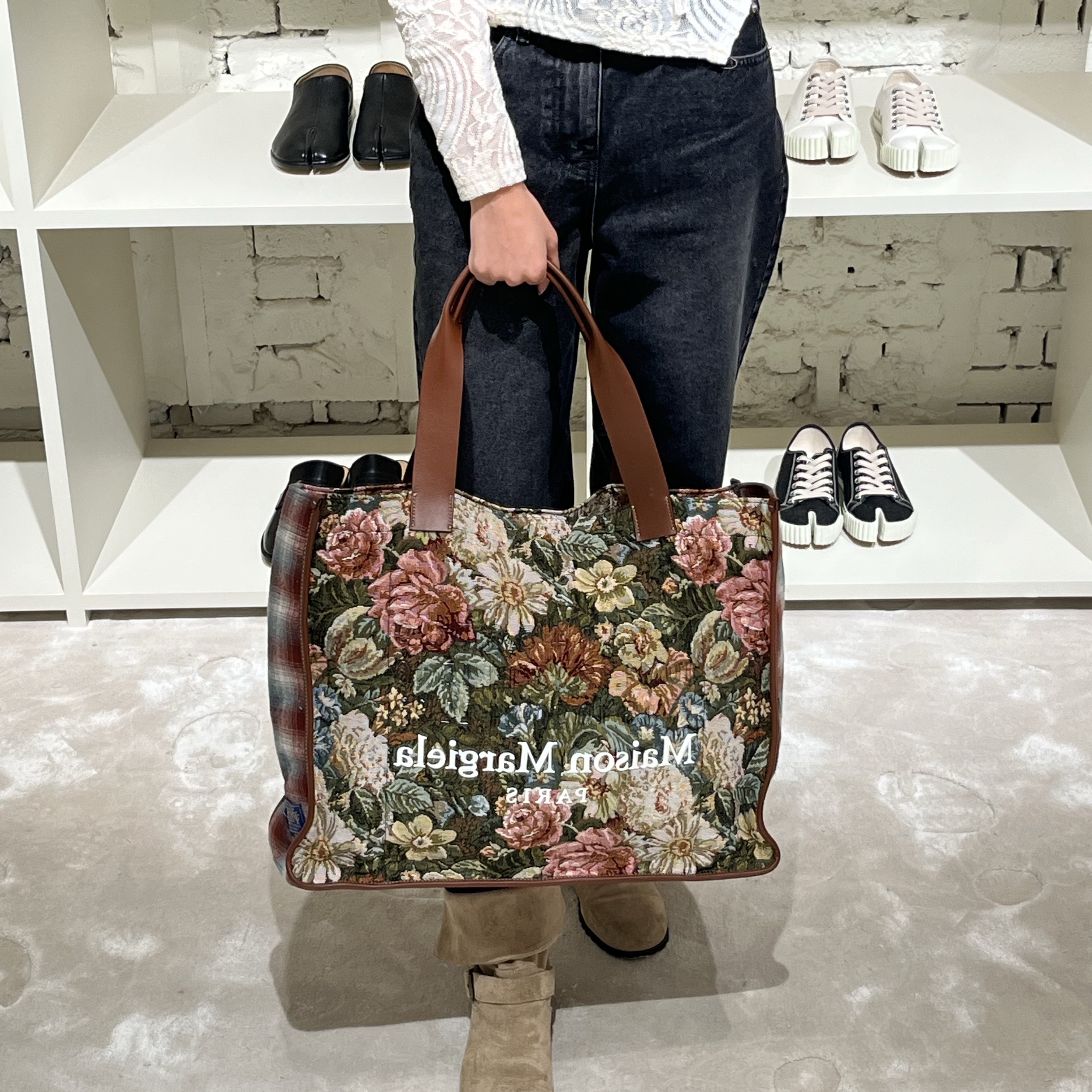 Maison Margiela Cabas Shopping Bag Large Multicolor 착용 스타일 - 2