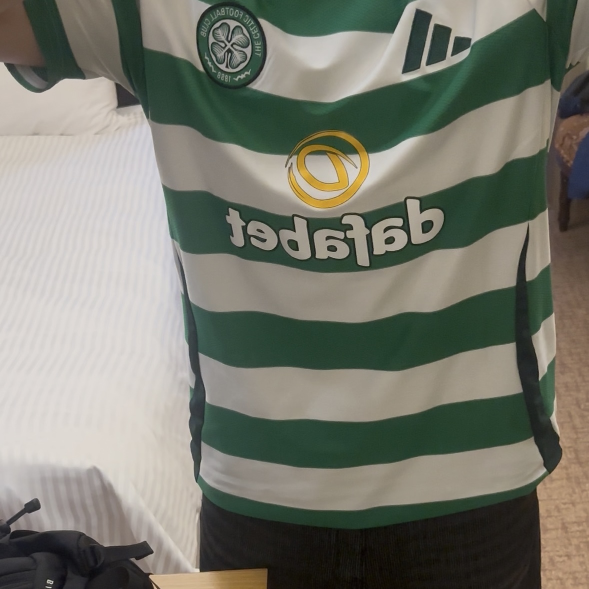 Adidas Celtic FC 2024/25 Home Jersey White Green - KR Sizing (Non Marking Ver.) 착용 스타일
