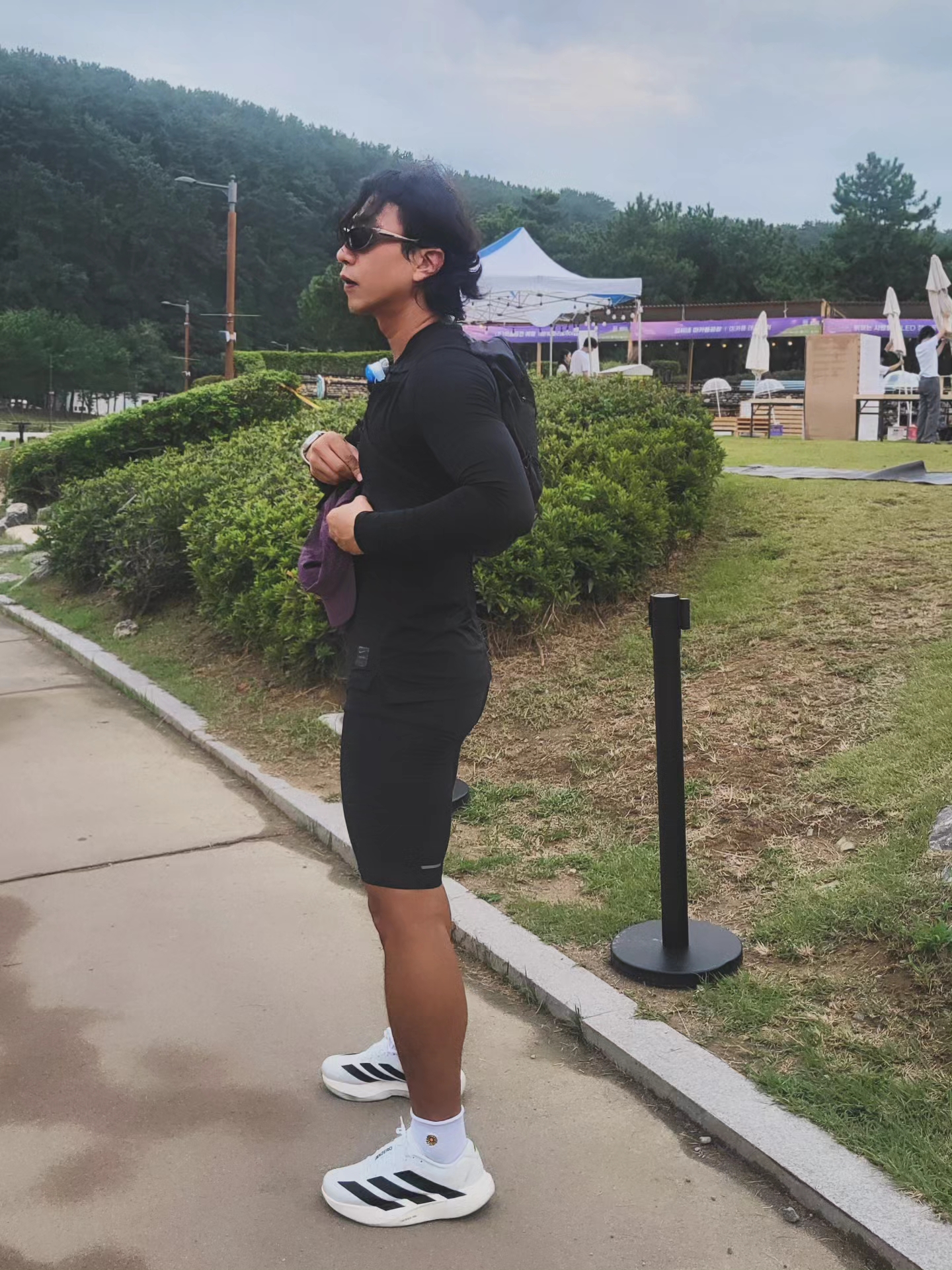 Nike Pro Dri-Fit Tight-Fit Long Sleeve Top Black - Asia, Adidas Adizero EVO SL Cloud White Core Black 착용 스타일 - 3