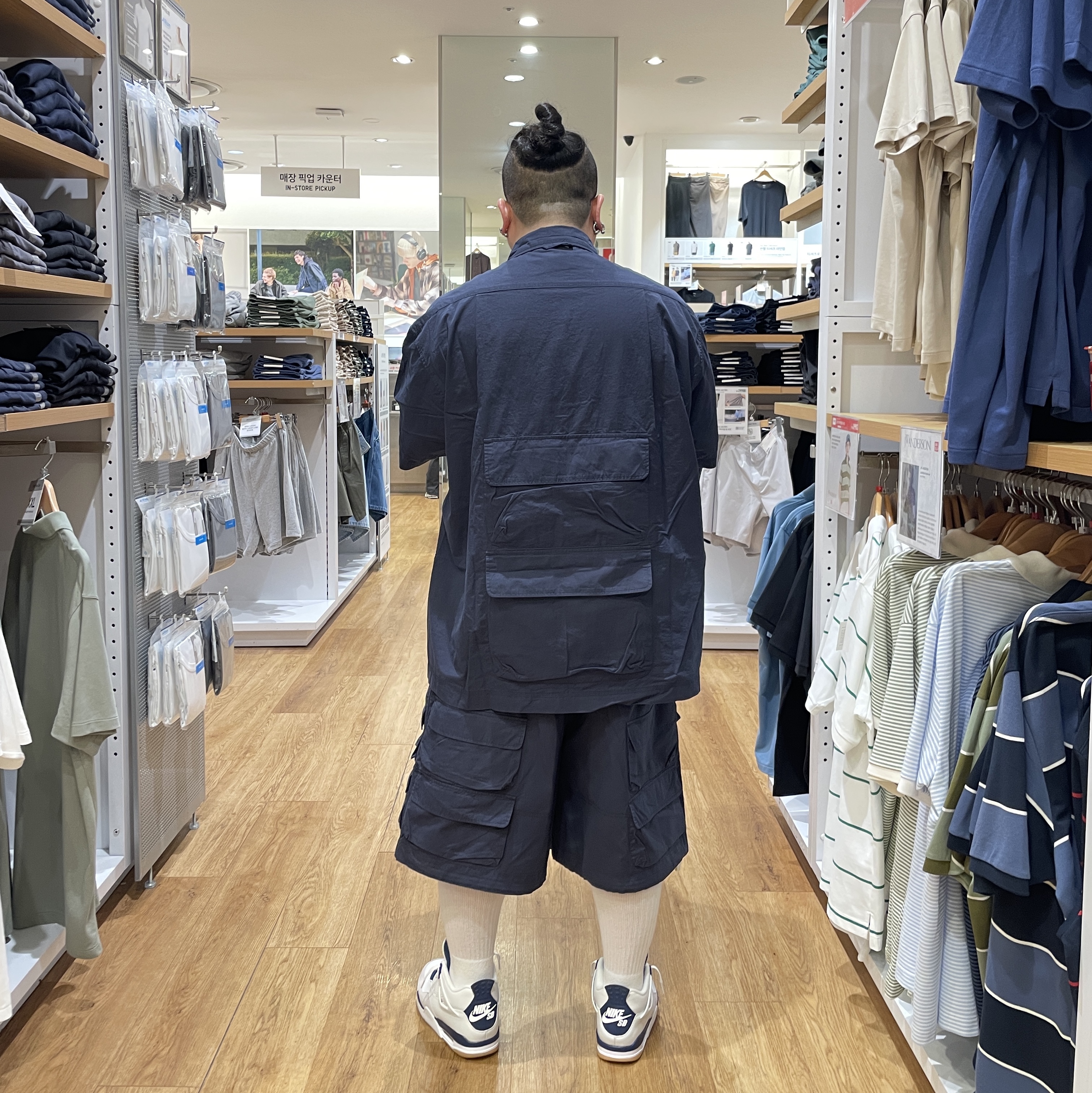 Jordan 4 x Nike SB Retro SP Navy 착용 스타일 - 2