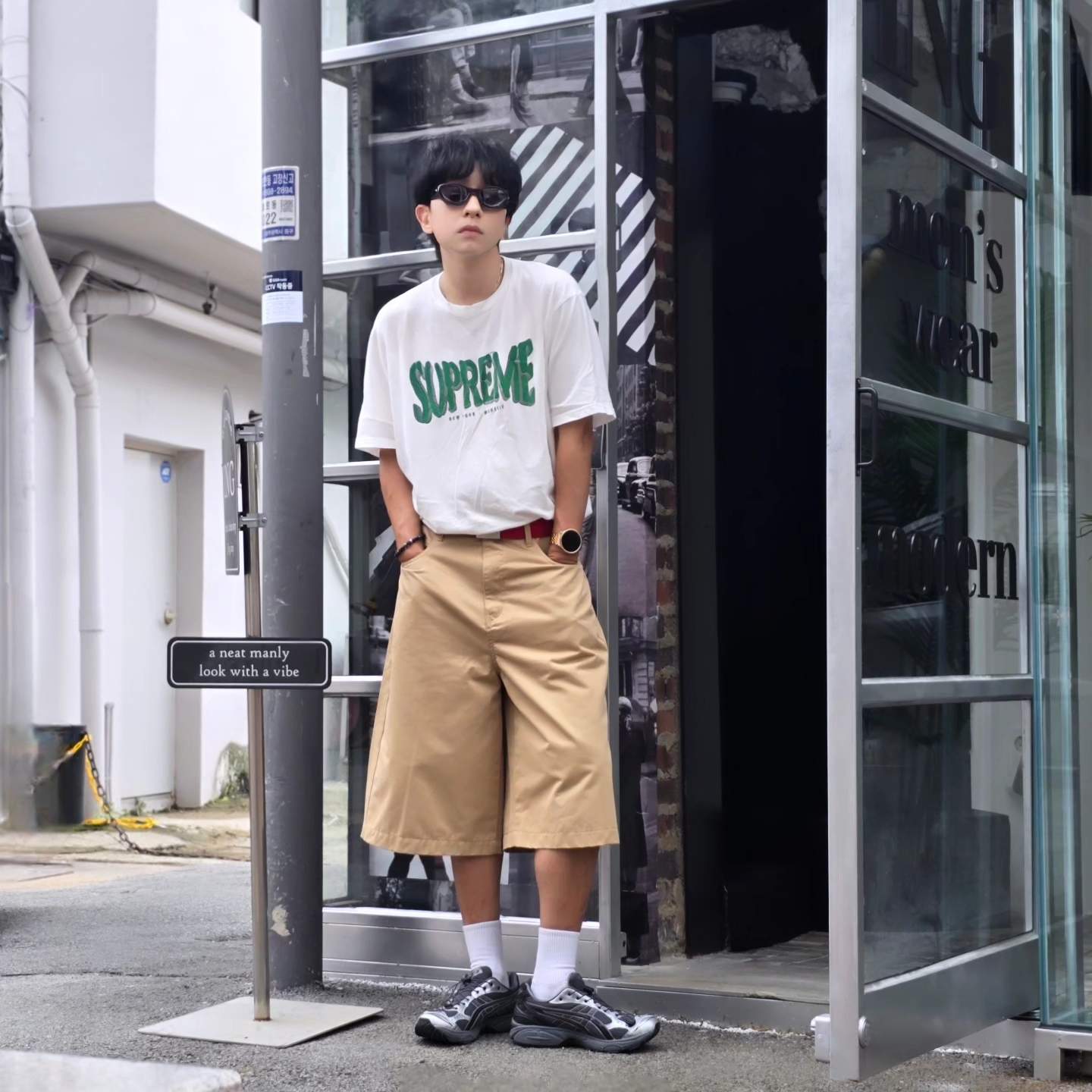 Supreme Flocked Washed S/S Top White - 25SS, Samsung Galaxy Watch6 44mm LTE Silver (Korean Ver.) 착용 스타일 - 4