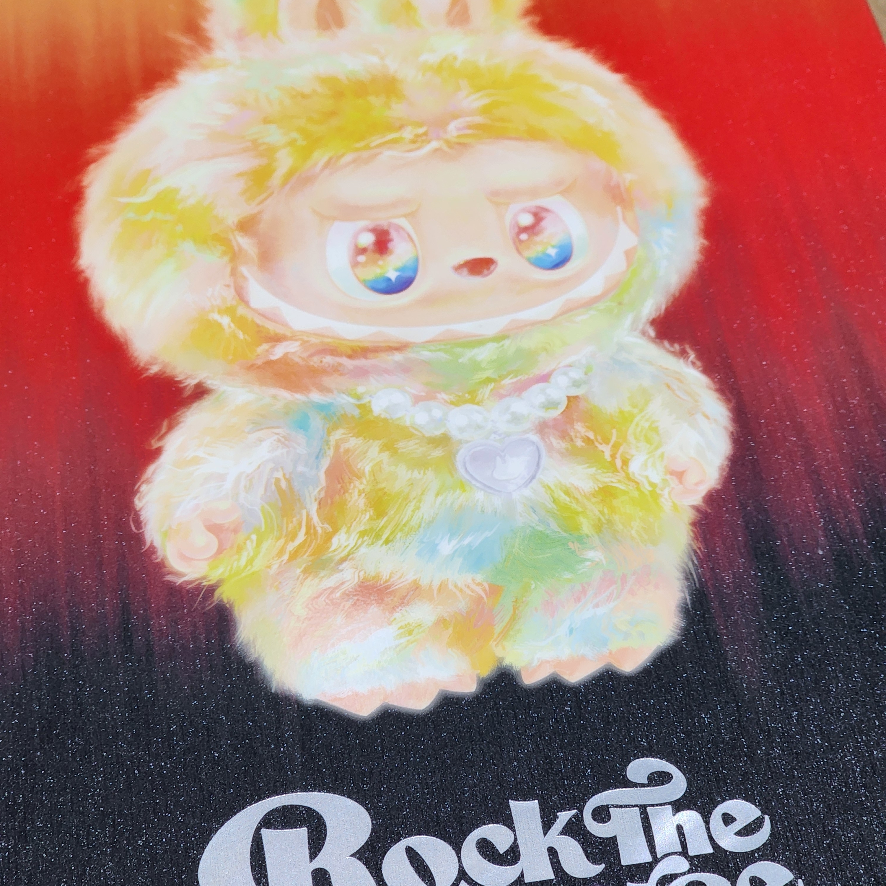 Pop Mart Labubu The Monsters Big Into Energy Series-Rock The Universe Vinyl Plush Doll 착용 스타일