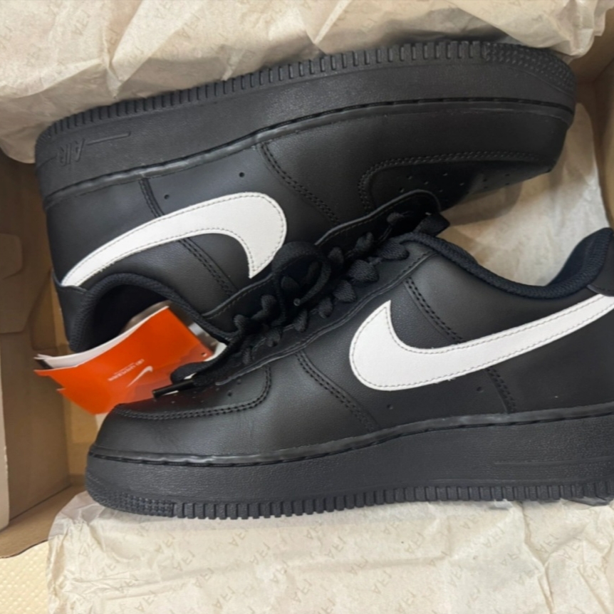 Nike Air Force 1 '07 Black White 착용 스타일
