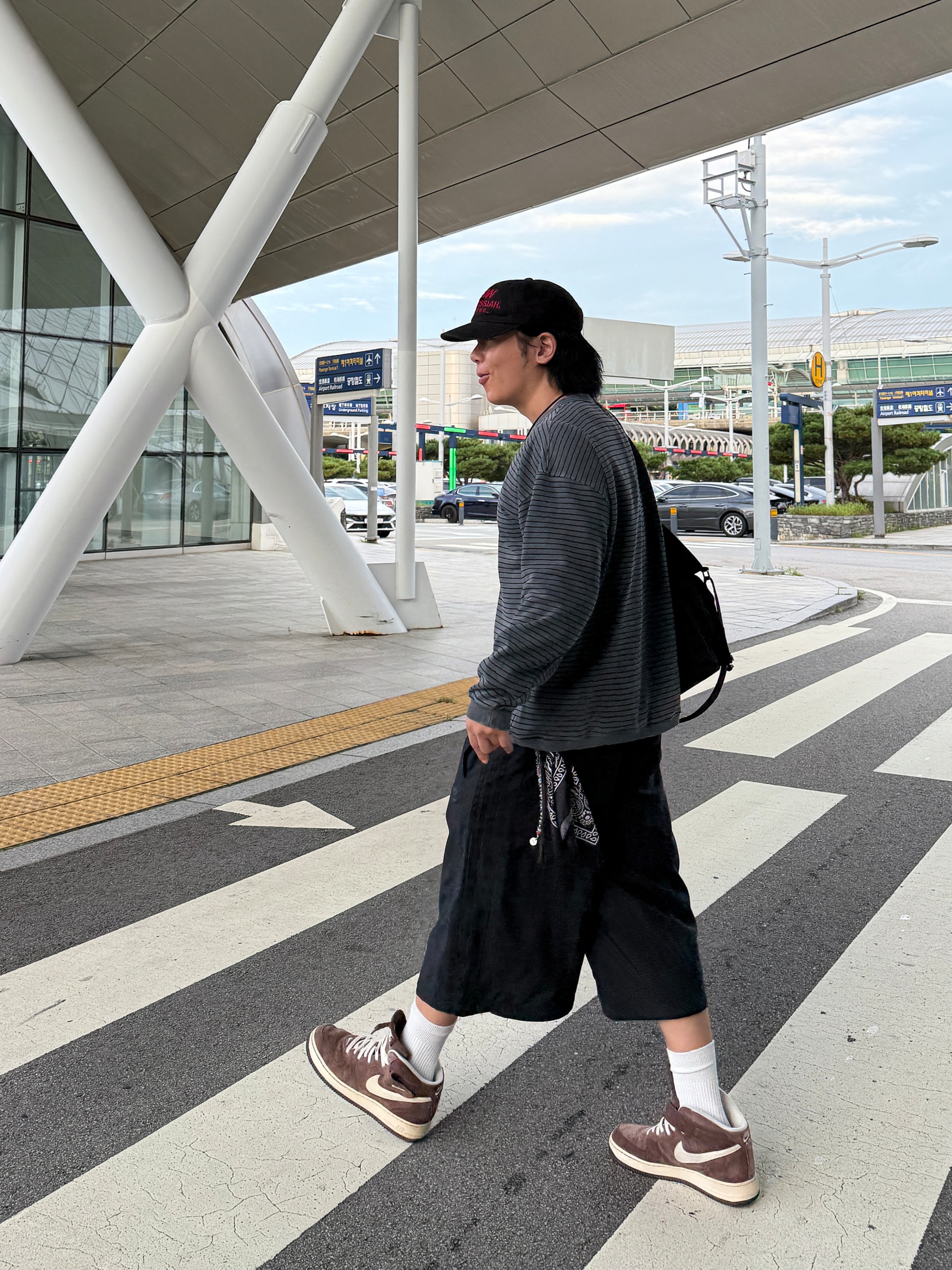 Nike Air Force 1 Mid '07 QS Chocolate, My Name is Peter 6-Panel Messiah Cap Black 착용 스타일 - 1
