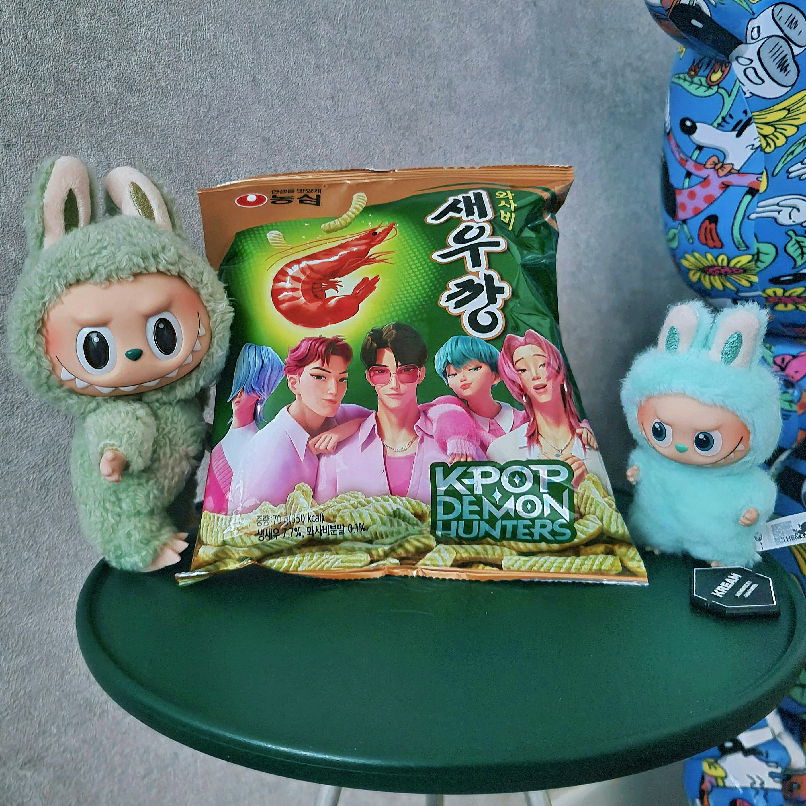 Pop Mart Labubu The Monsters Pin For Love Series Vinyl Plush Pendant (A-M) I (Opened Case), Pop Mart Labubu The Monsters Labubu Tasty Macarons Series Green Grape Keyring 착용 스타일