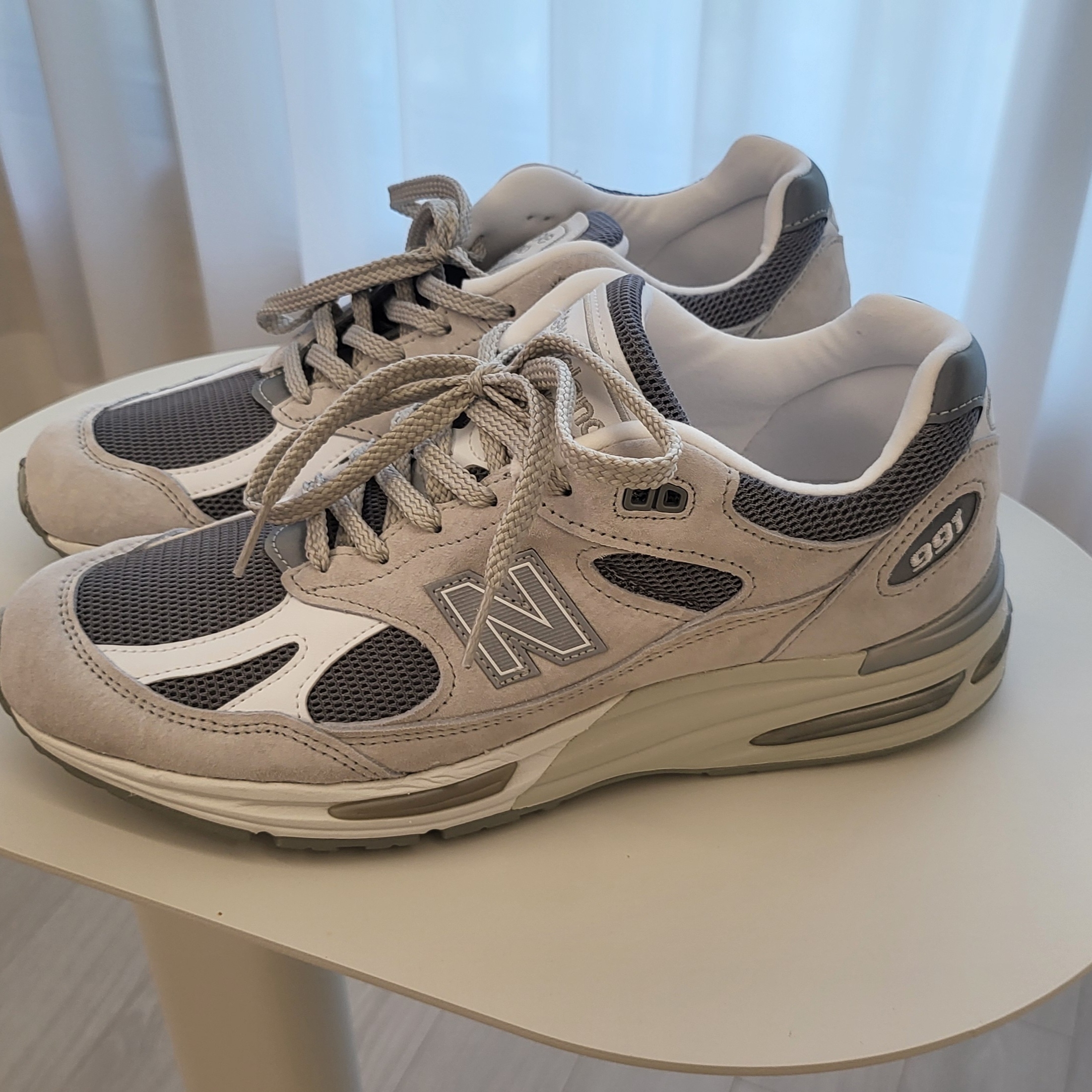 New Balance 991v2 Made in UK Nimbus Cloud Cool Grey - D Standard 착용 스타일 - 1