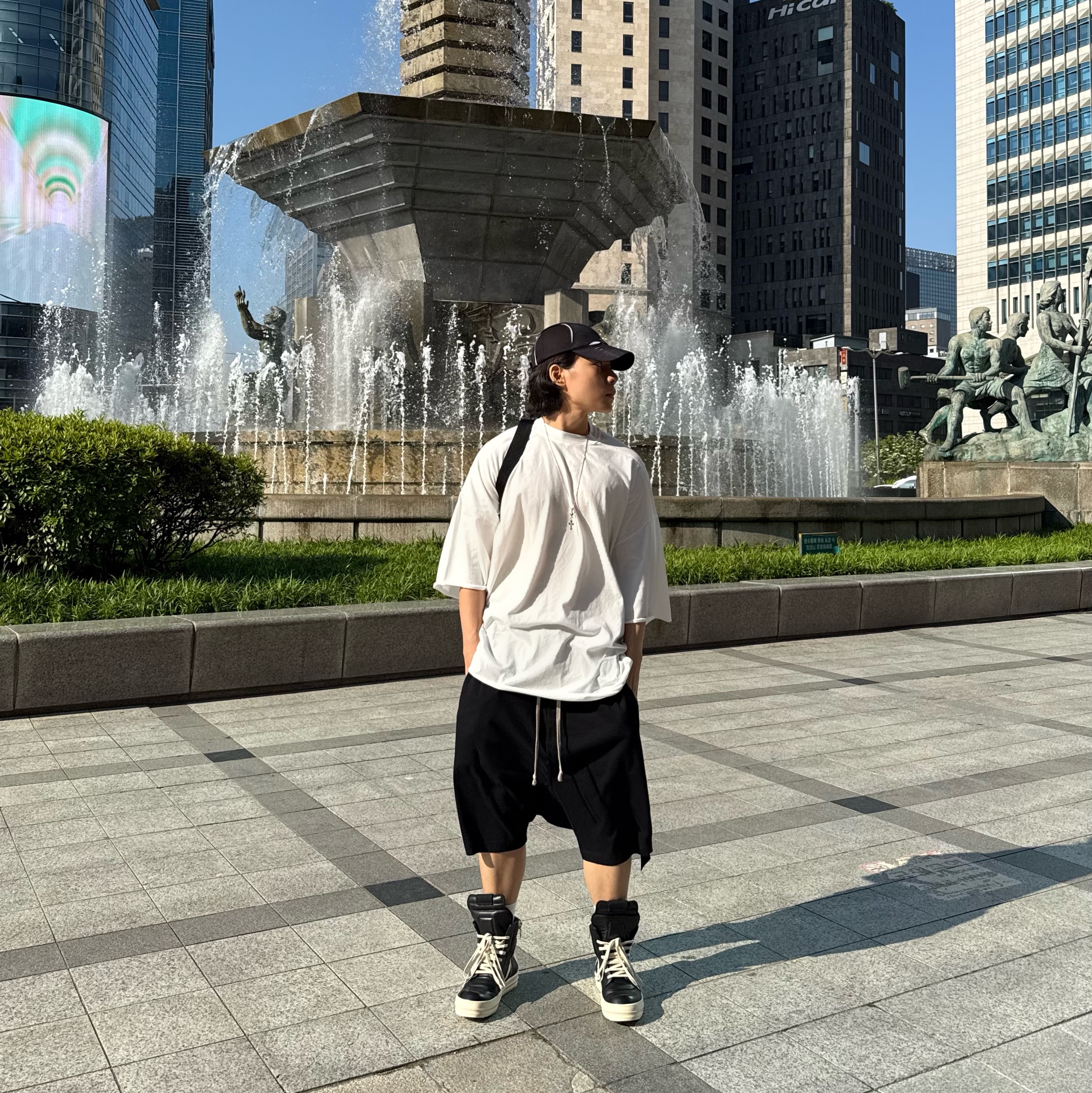 Rick Owens Geobasket Sneakers Black Milk 착용 스타일 - 2