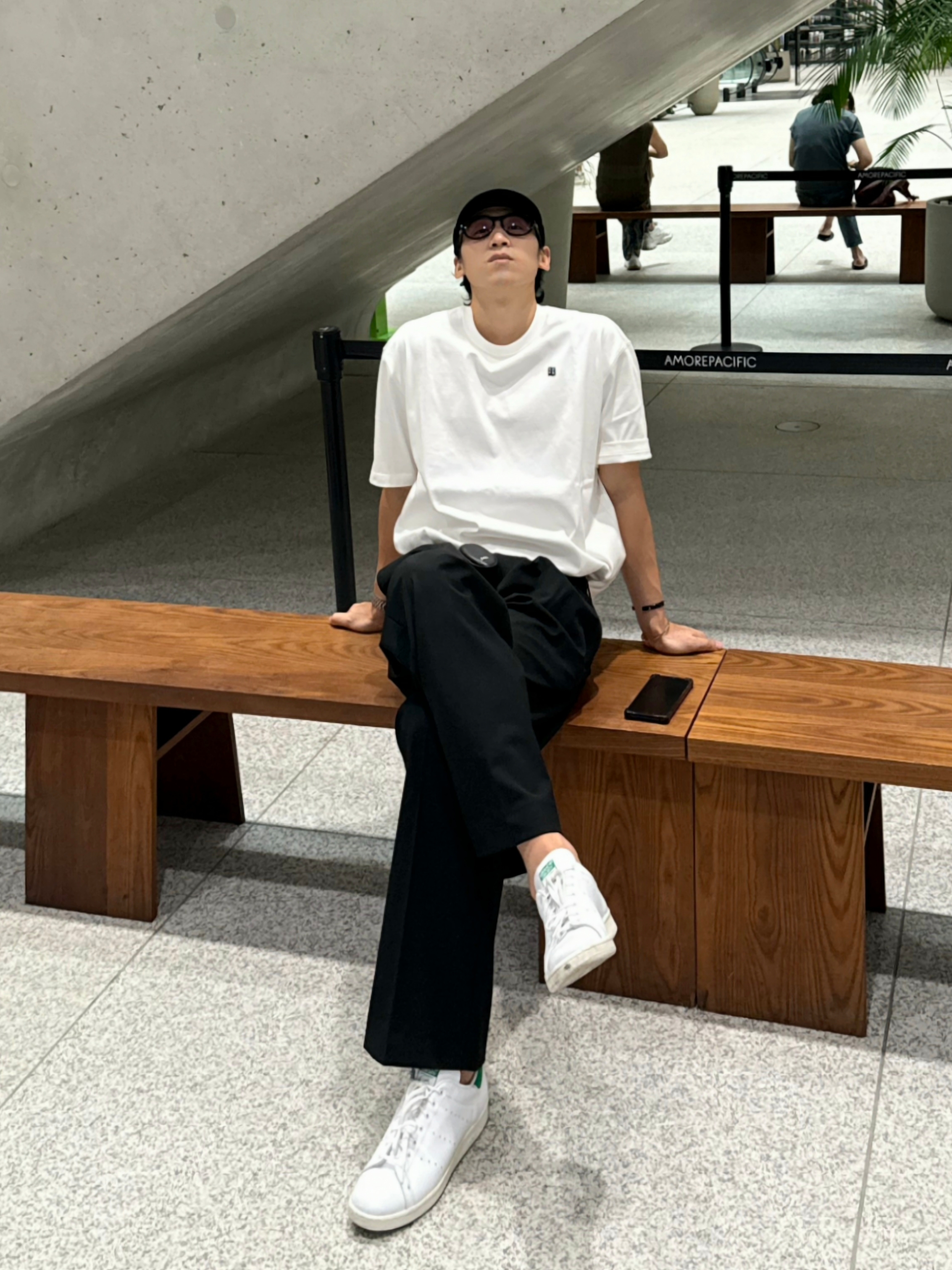 Adidas Stan Smith 80s Cloud White Green, Human Made Acrylic Bangle #1 Black 착용 스타일