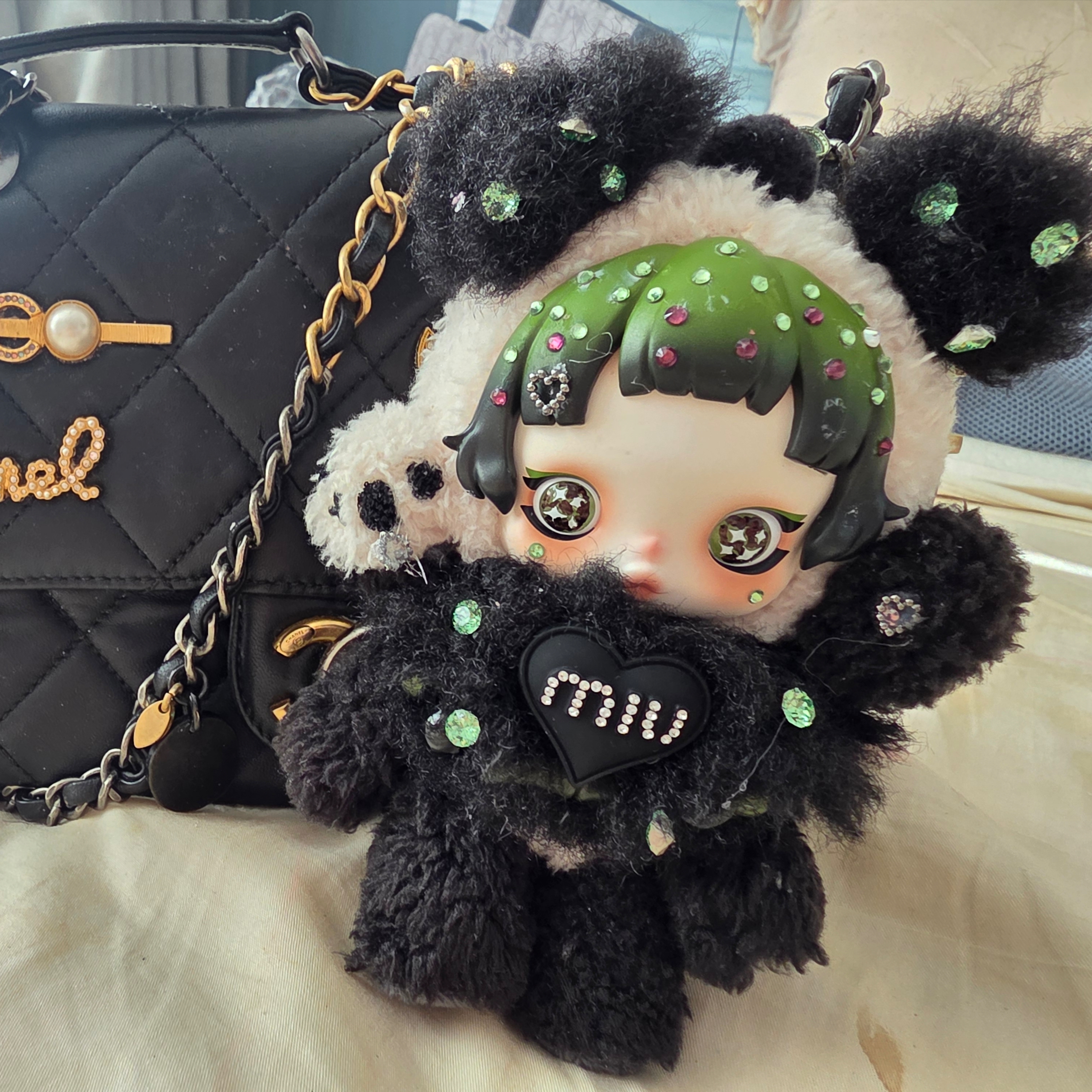 Pop Mart Skullpanda Lazy Panda Plush Doll Pendant 착용 스타일 - 1