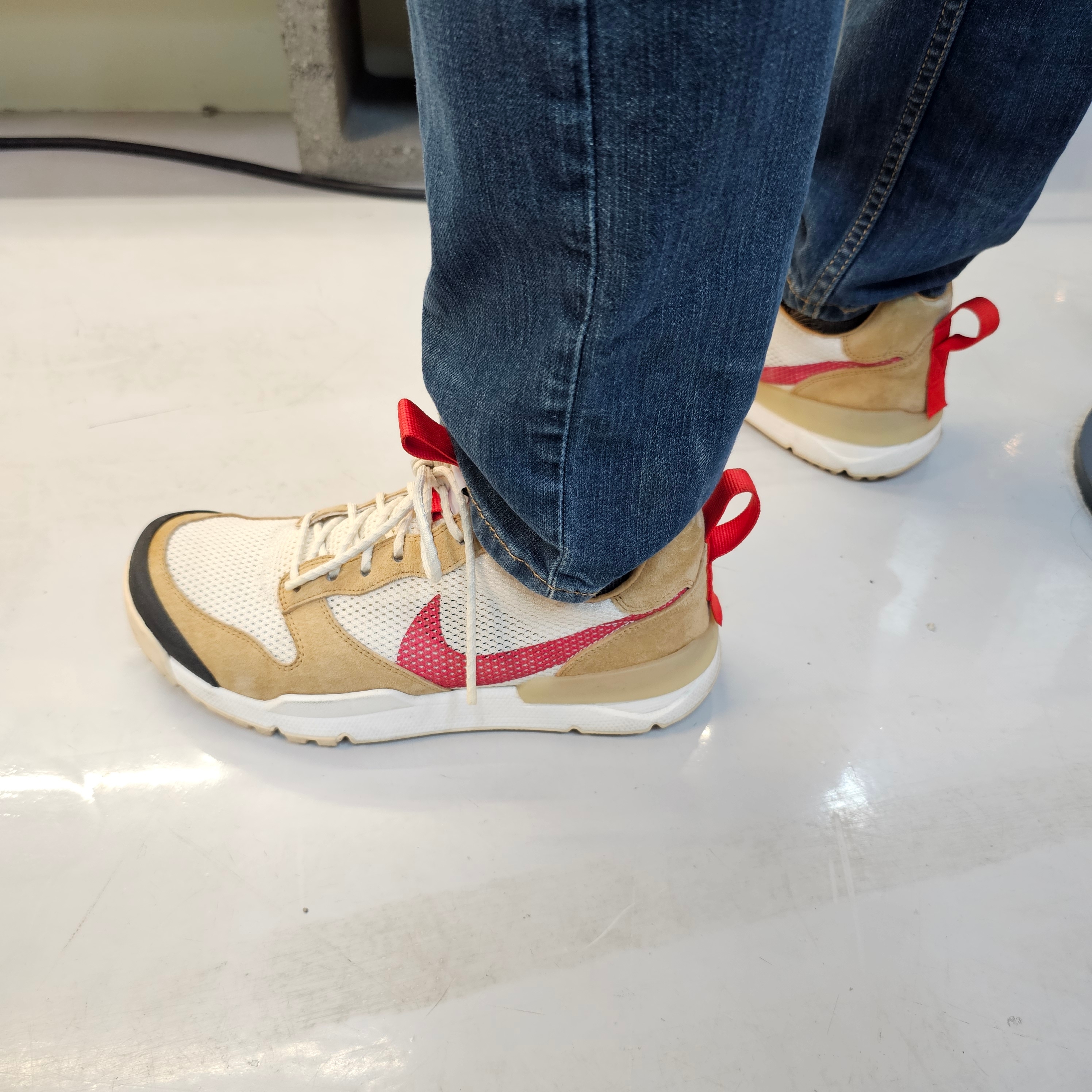 Nike x Tom Sachs Mars Yard Shoe 3.0 Space Camp 착용 스타일 - 1