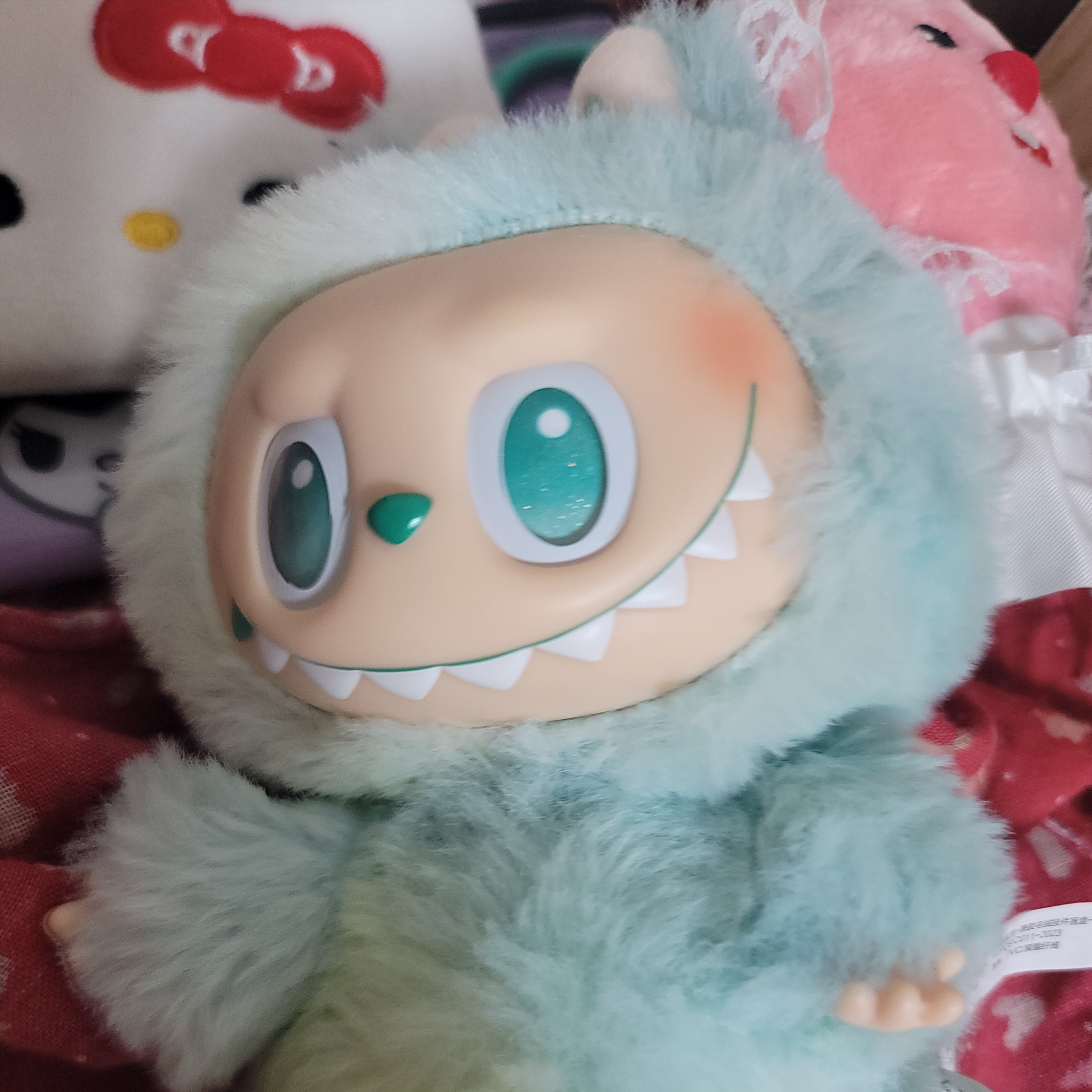Pop Mart Labubu The Monsters Highlight Series Sealed Case (Bundle of 2/1 Blind Box) 착용 스타일
