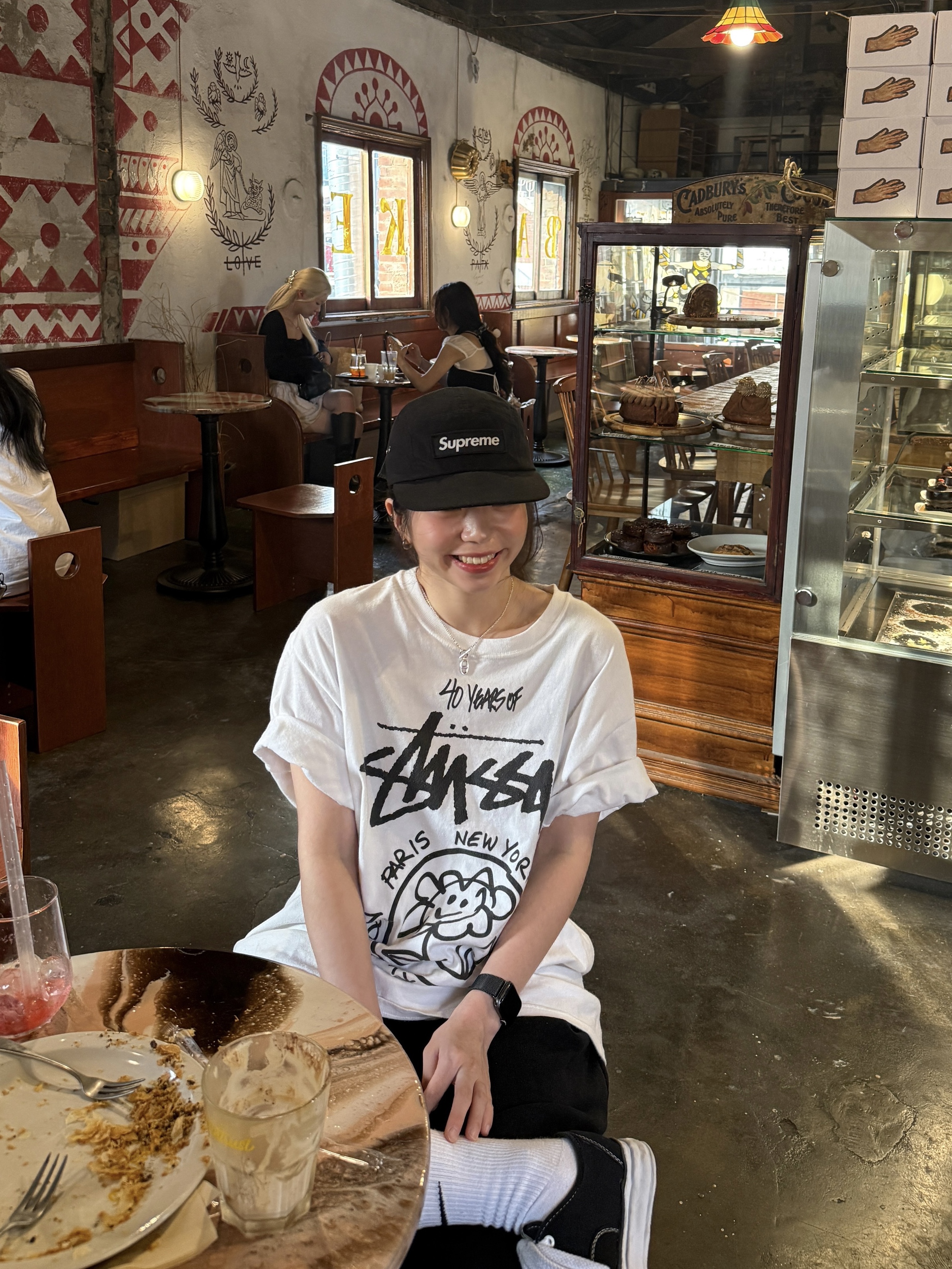Stussy x Marc Jacobs 40 WT T-Shirt, Supreme Waxed Cotton Camp Cap Black - 23FW 착용 스타일 - 2
