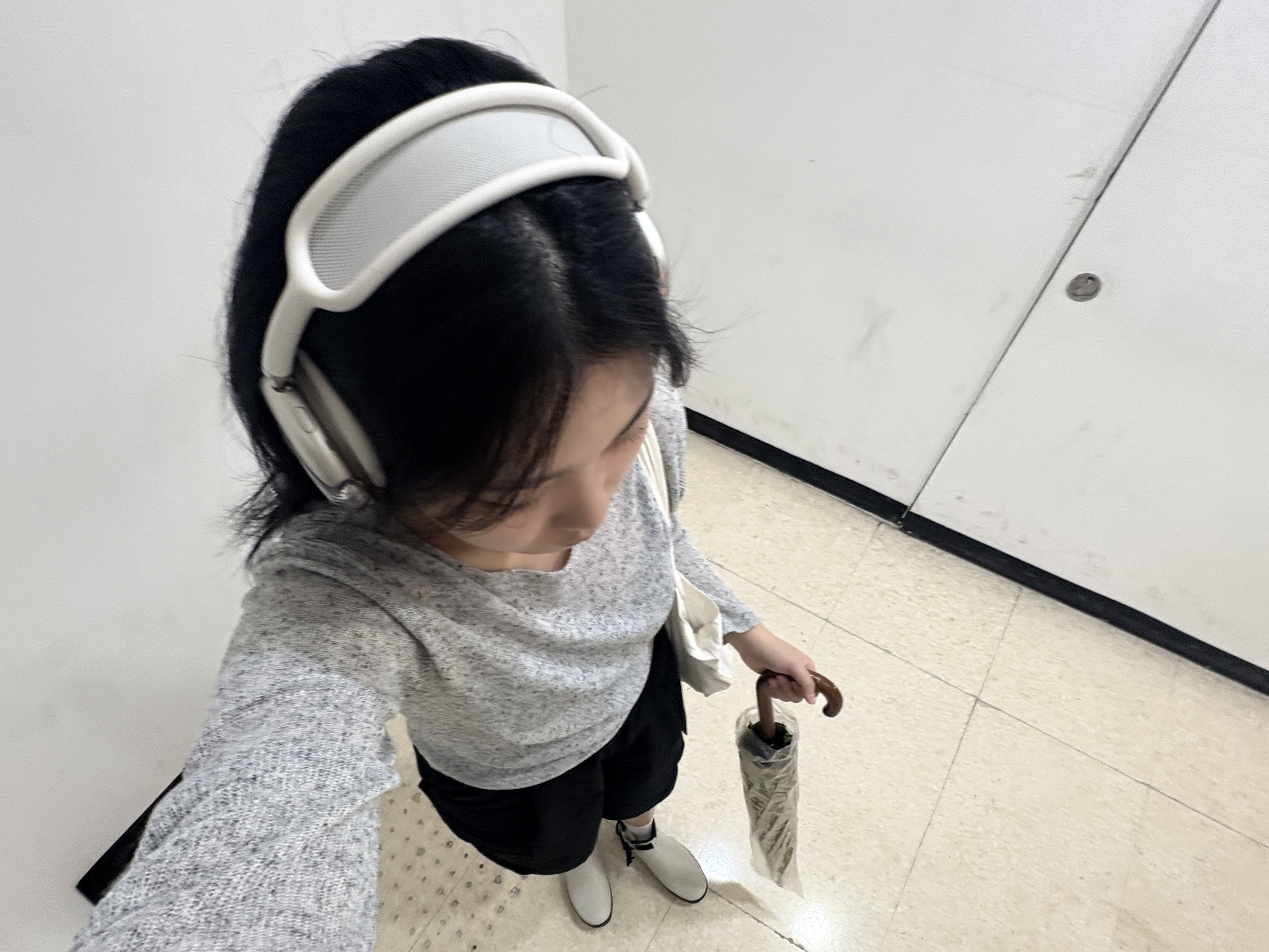 Apple AirPods Max USB C Starlight (Korean Ver.), Moonstar 810s ET027 Marke Modi White 착용 스타일