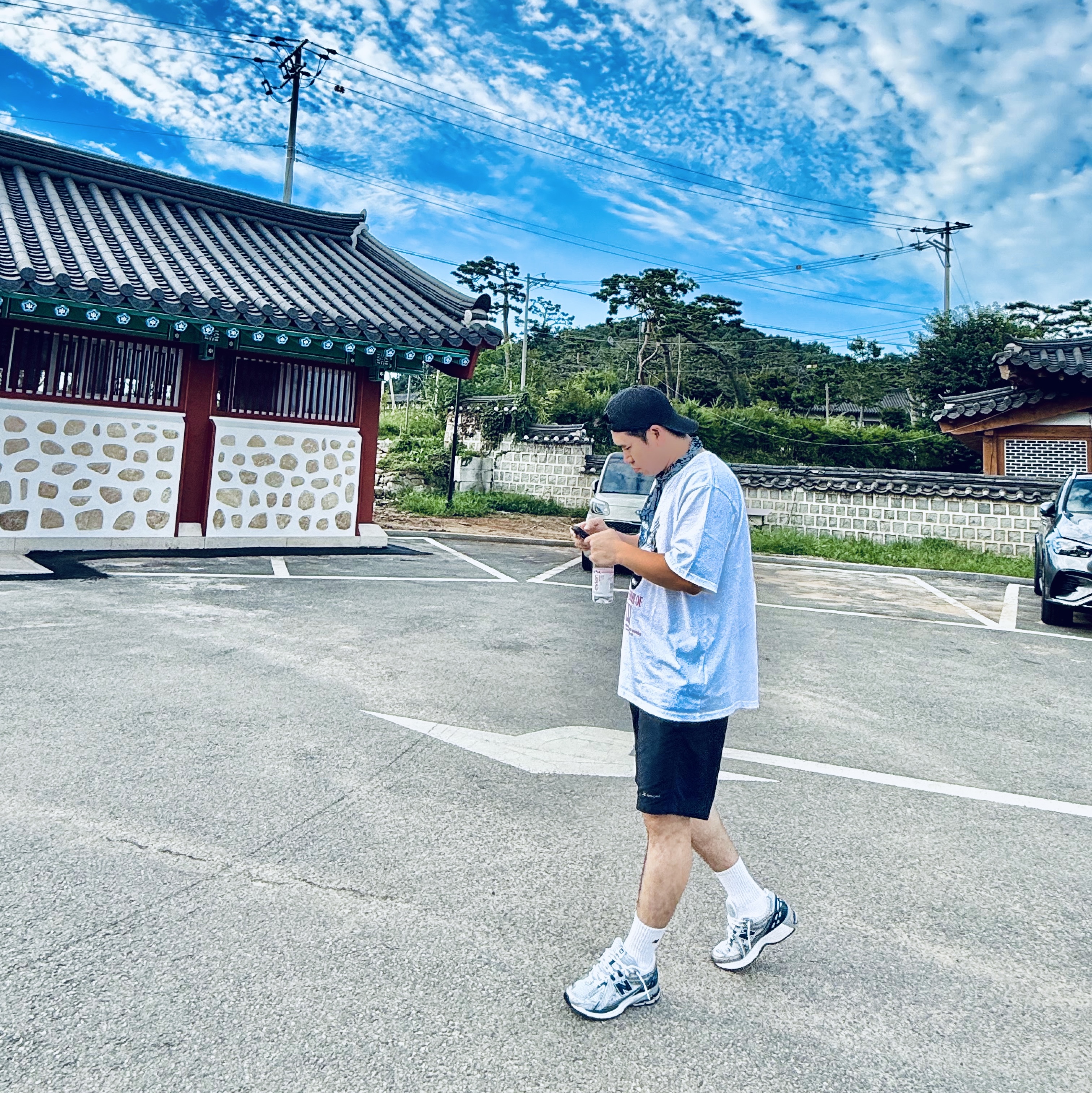 Undermycar House of Lily Graphic T-Shirt White - 23SS 착용 스타일 - 4