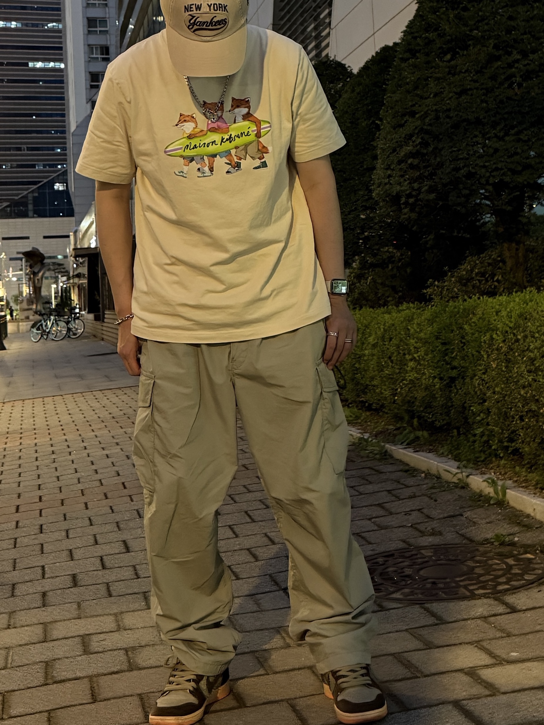 Human Made Animal Necklace Tiger Yellow, Maison Kitsune Surfing Foxes Comfort T-Shirt Paper 착용 스타일