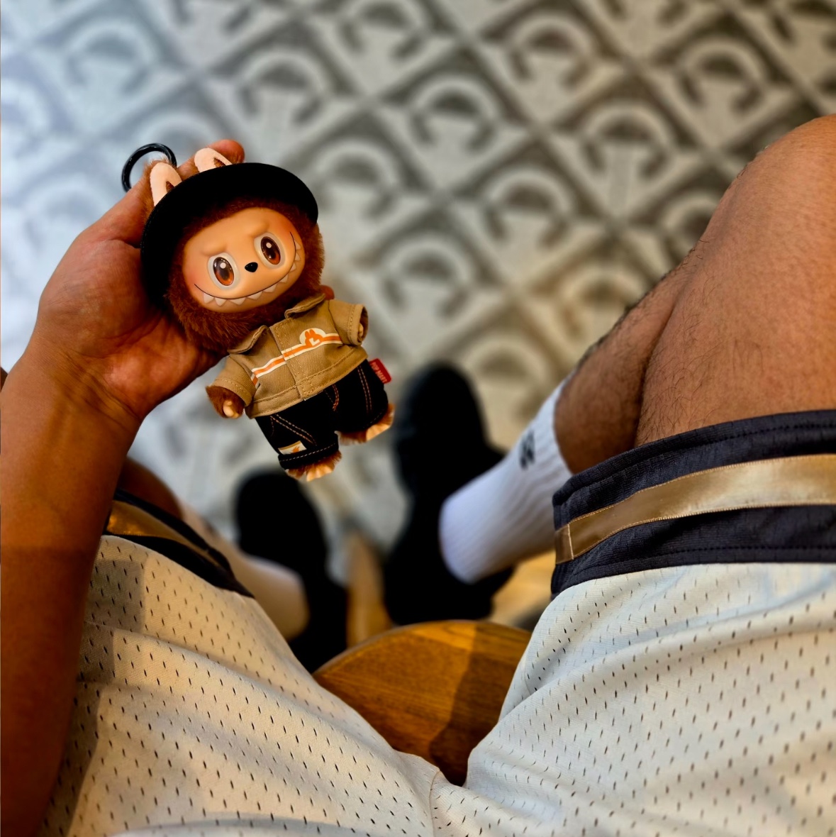 Pop Mart Labubu Doll Keyring - Seongsu Labubu Wacky Mart Pop-Up Store Exclusive 착용 스타일