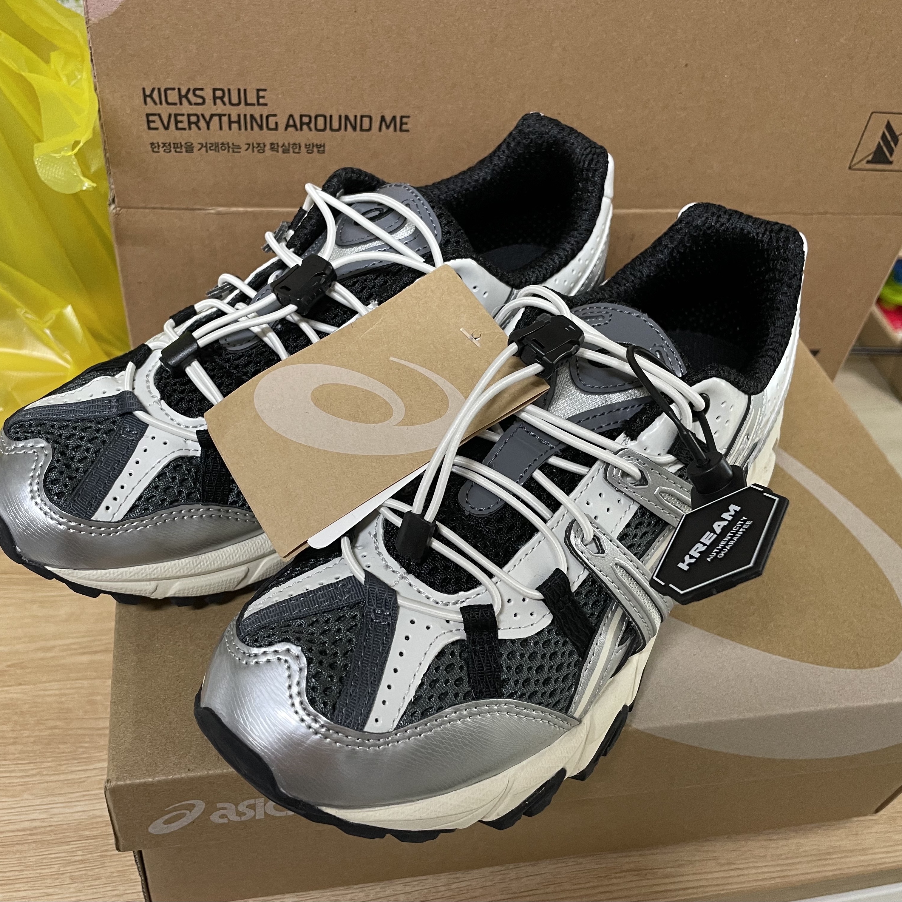 Asics Unlimited Gel-Sonoma 15-50 Steel Grey Pure Silver 착용 스타일