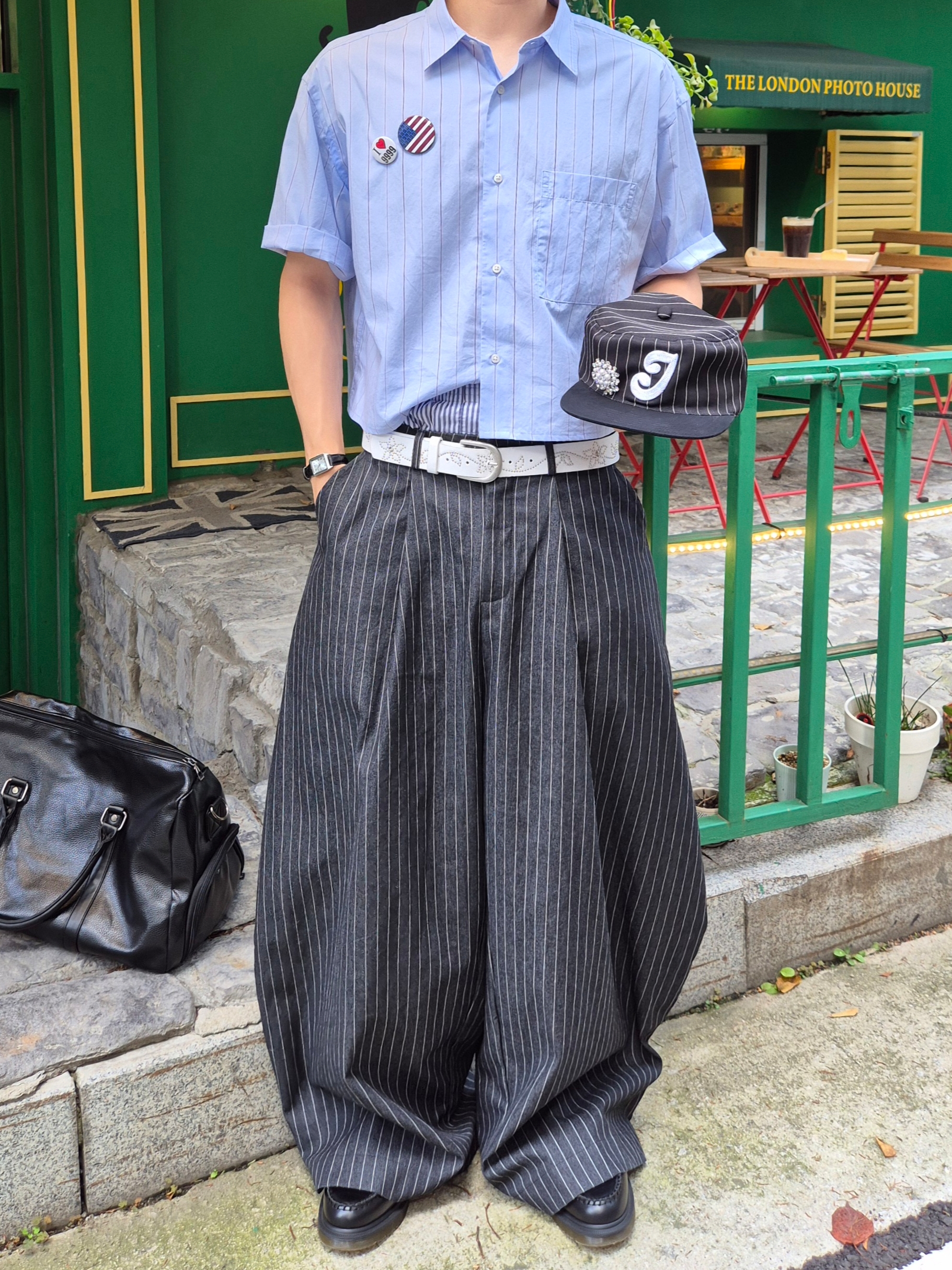 Dr. Martens Adrian Smooth Black 착용 스타일 - 5
