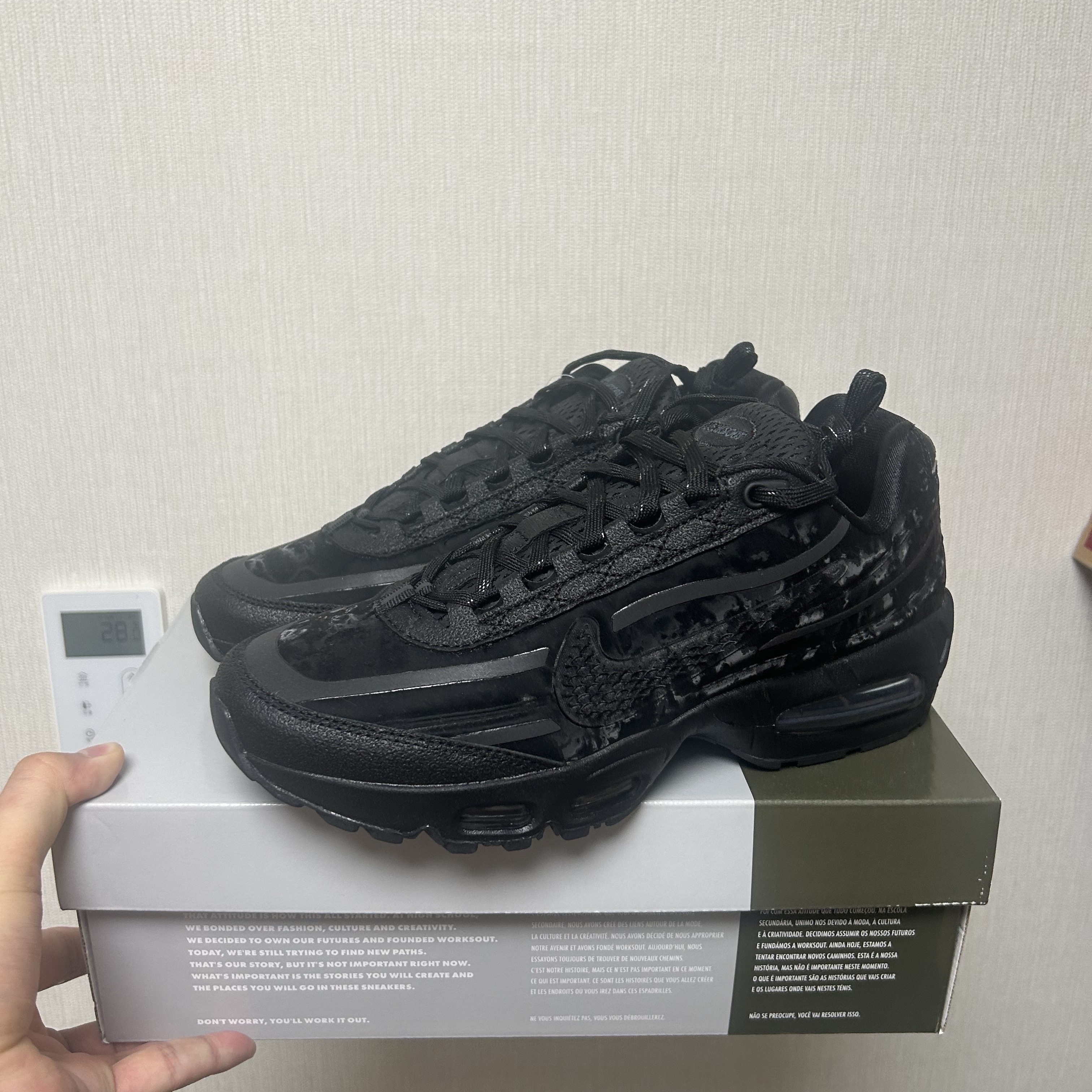 Nike x Worksout Air Max 95 Black Anthracite 착용 스타일