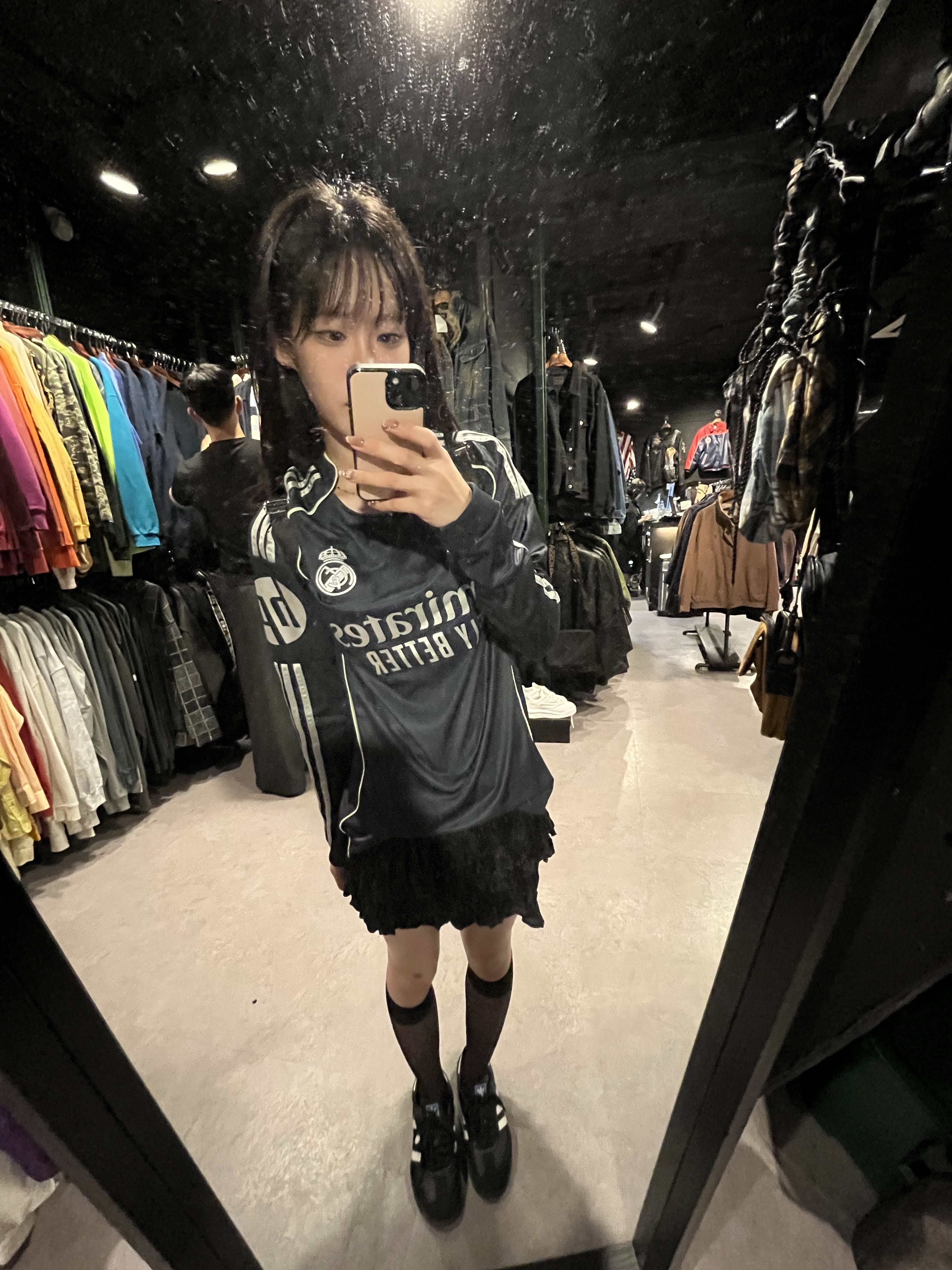 Adidas Real Madrid 2025/26 Long Sleeve Away Jersey Legend Ink - KR Sizing (Non Marking Ver.), Adidas Samba OG Black White Gum 착용 스타일 - 4