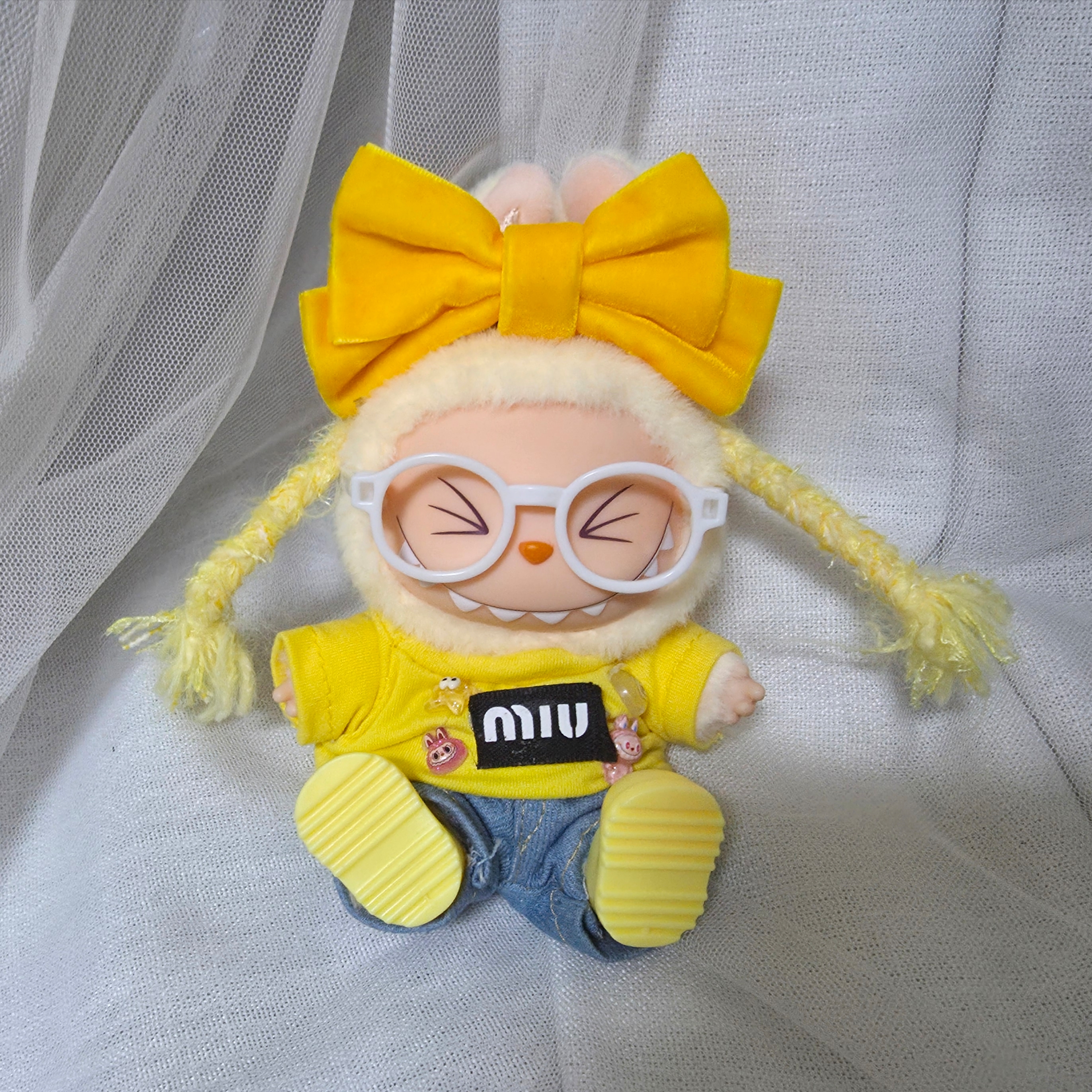 Pop Mart Labubu Let's Play Together Doll Series Sealed Case (1 Blind Box) 착용 스타일