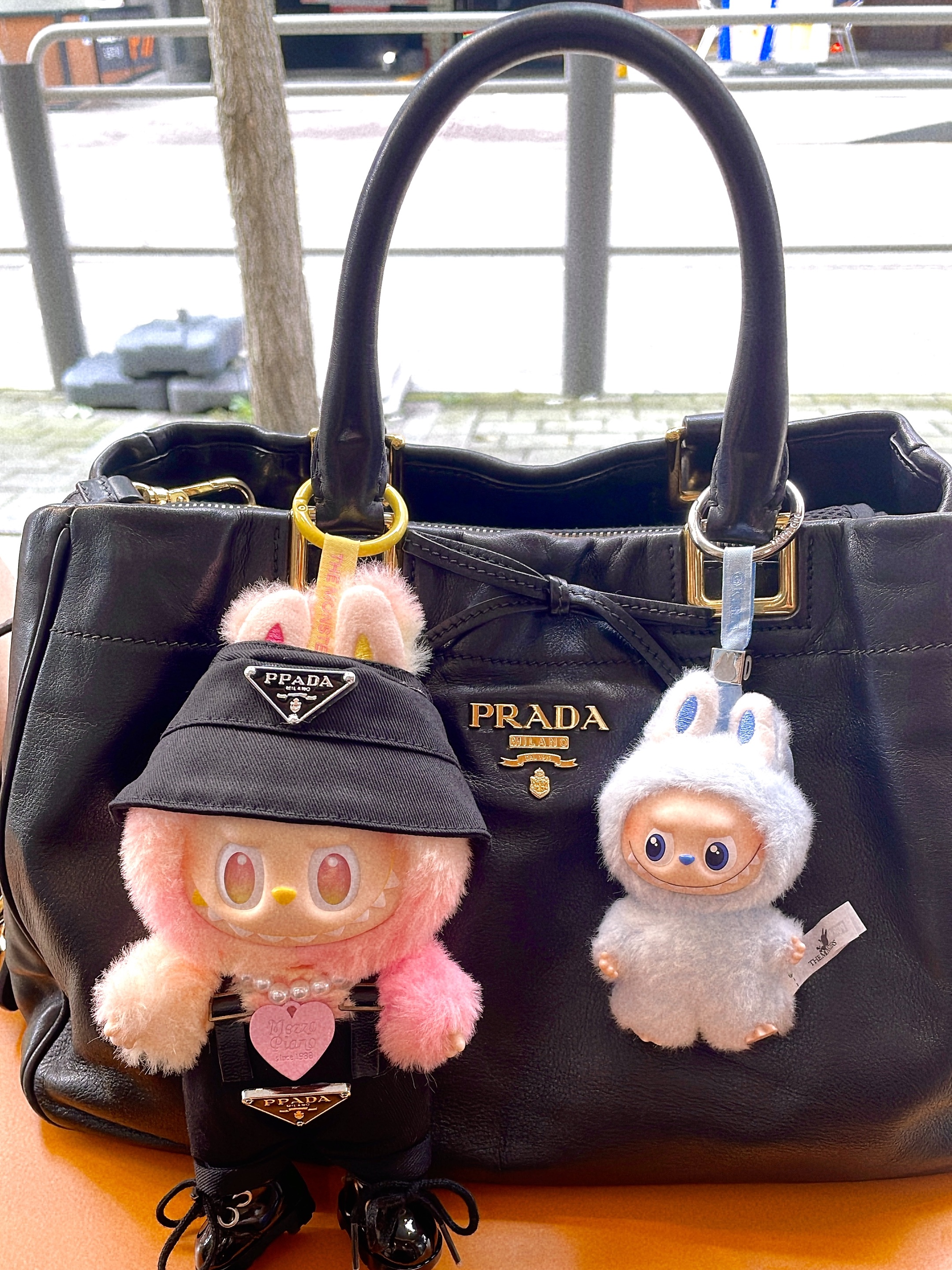 Pop Mart Labubu The Monsters Pin For Love Series Vinyl Plush Pendant Sealed Case (N-Z) (1 Blind Box), Pop Mart Labubu The Monsters Pin For Love Series Vinyl Plush Pendant Sealed Case (A-M) (1 Blind Box) 착용 스타일 - 5