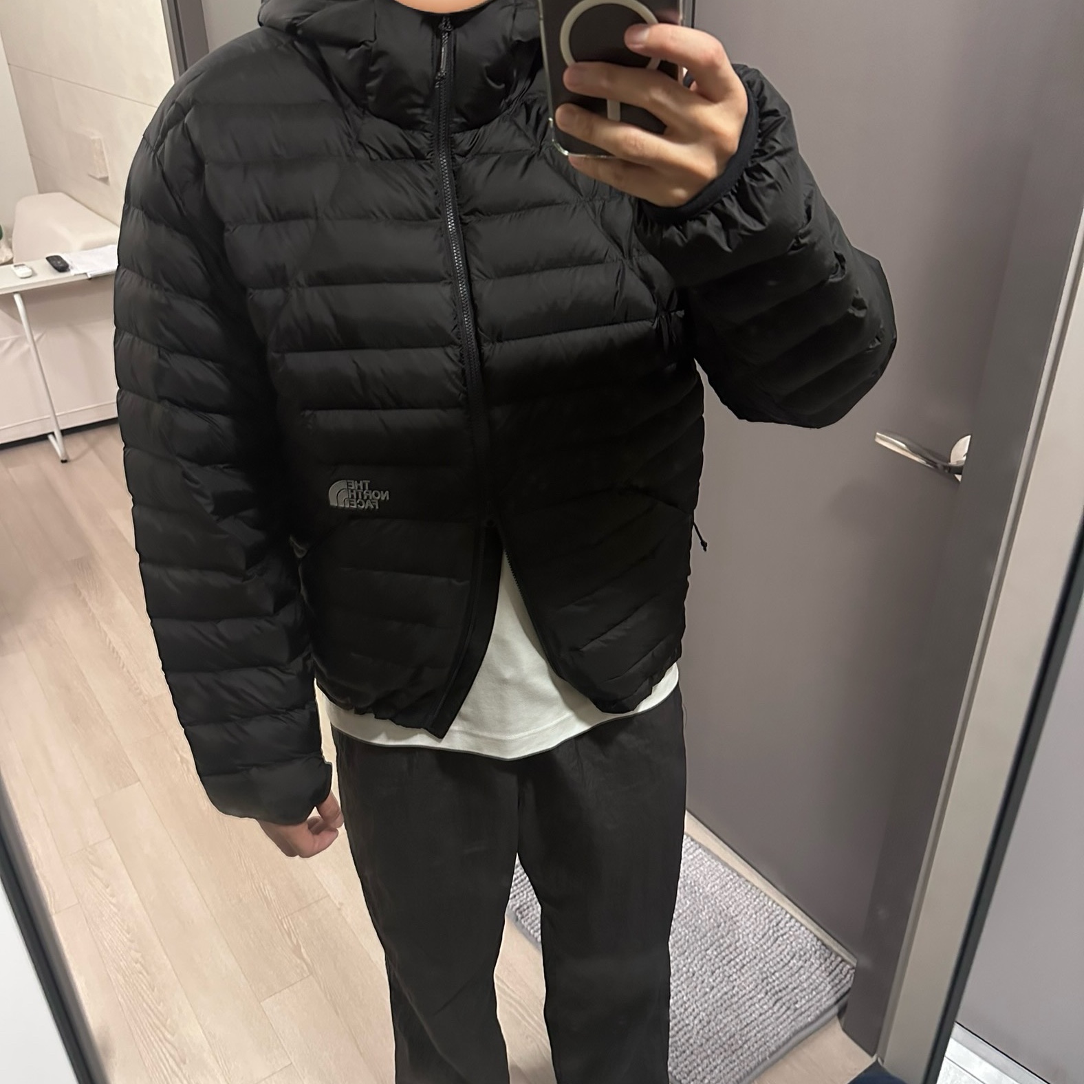 The North Face Ventus On Jacket Black 착용 스타일 - 1