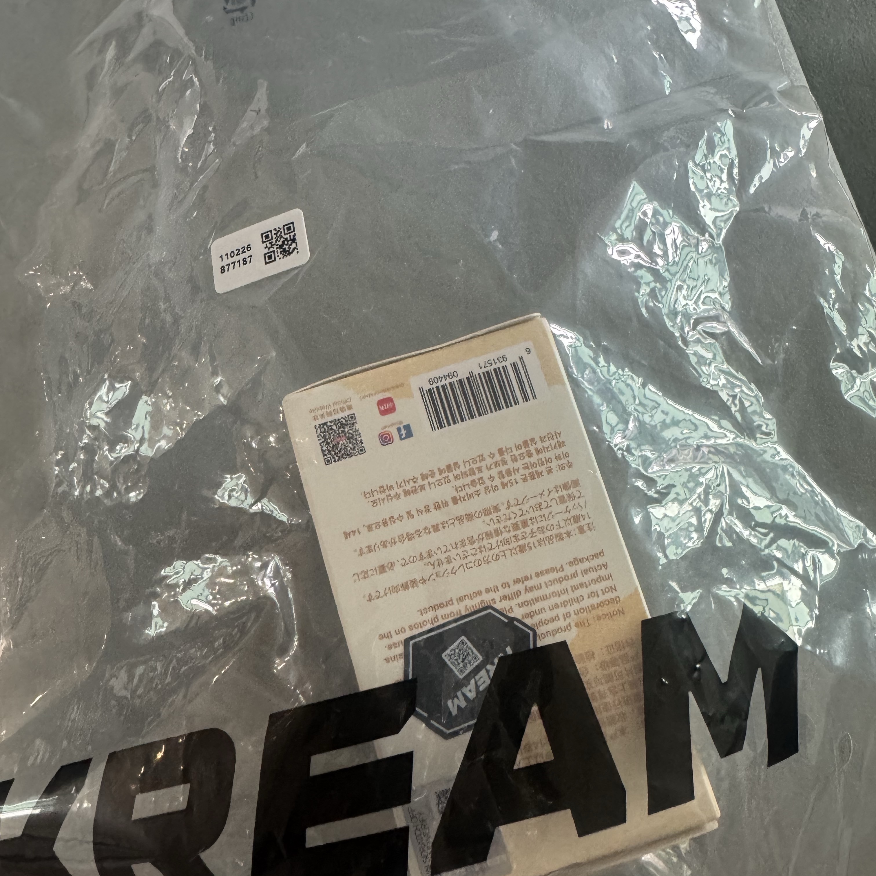 Pop Mart Labubu The Monsters Pin For Love Series Vinyl Plush Pendant Sealed Case (A-M) (1 Blind Box) 착용 스타일 - 2