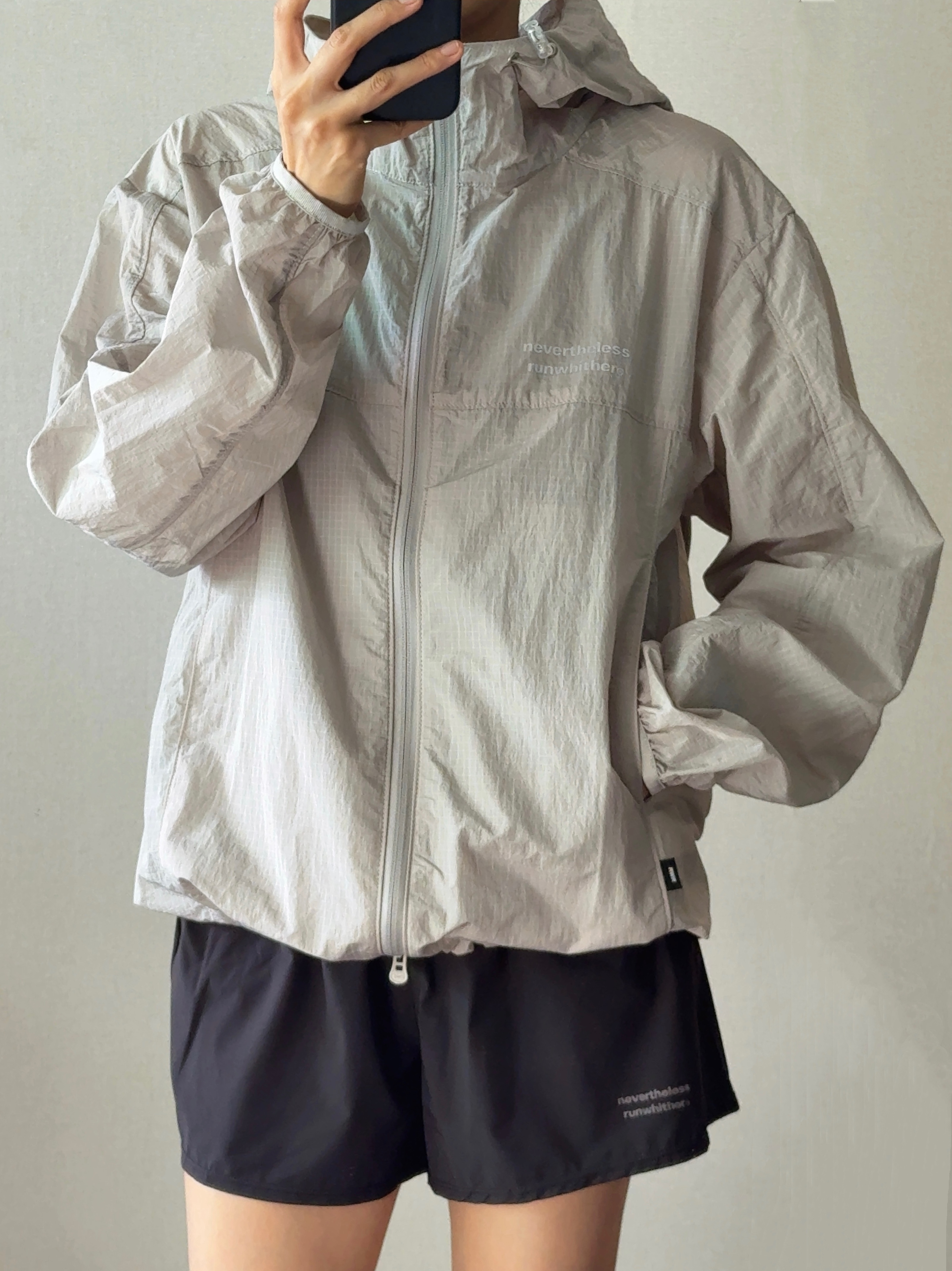 Gentle Monster x Maison Margiela MM110 Gray Black, [KREAM 단독] runwhither Windbreaker Jacket V2 Gray 착용 스타일 - 4