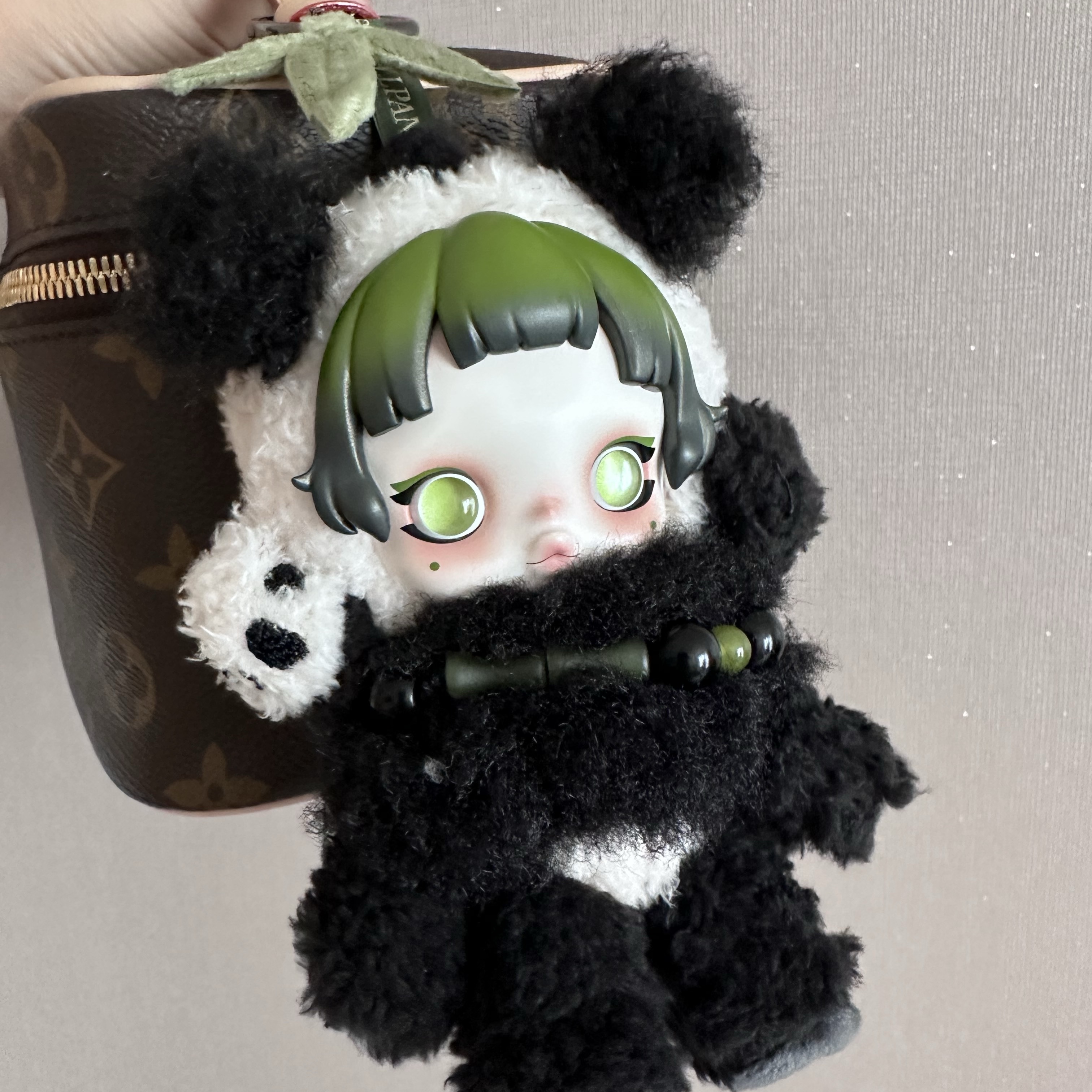 Pop Mart Skullpanda Lazy Panda Plush Doll Pendant 착용 스타일