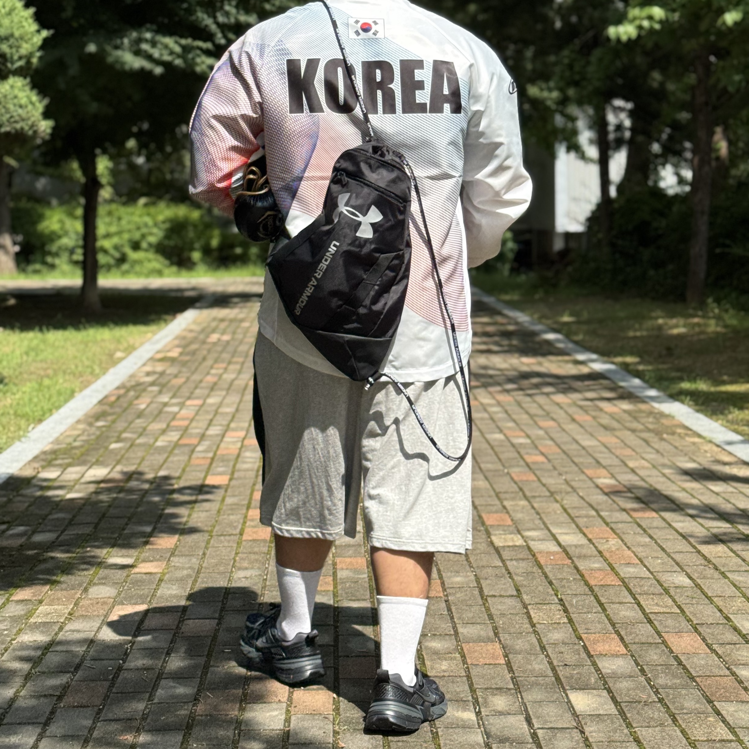 Nike V2K Run Black Anthracite 착용 스타일