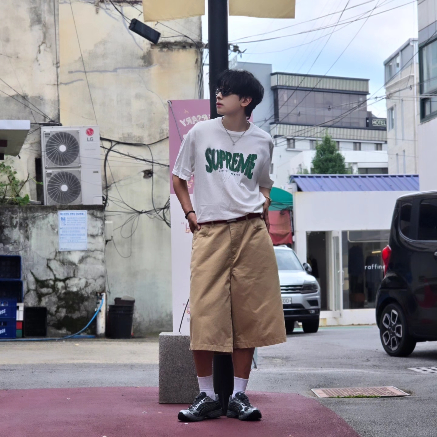 Supreme Flocked Washed S/S Top White - 25SS, Samsung Galaxy Watch6 44mm LTE Silver (Korean Ver.) 착용 스타일 - 2