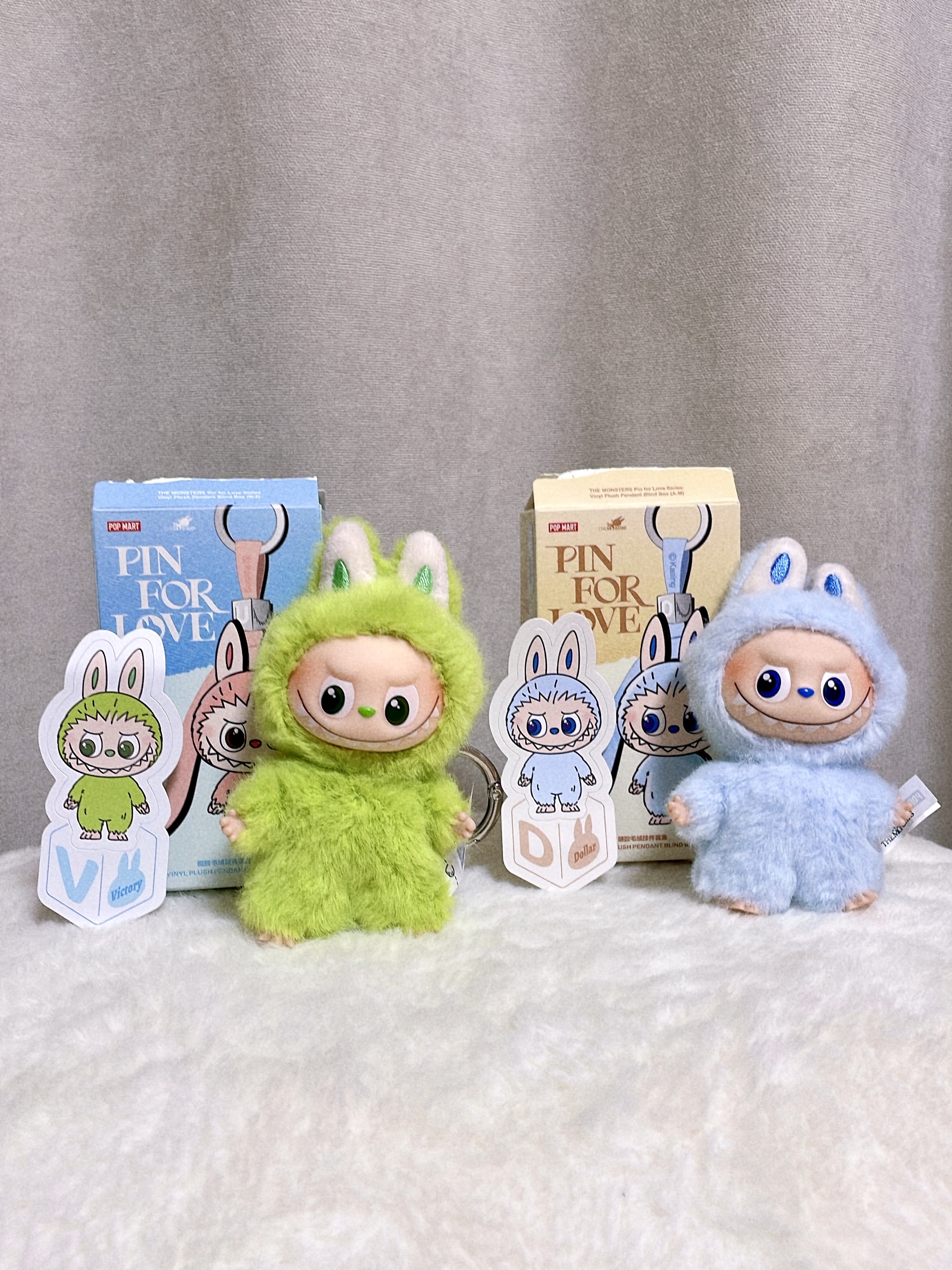 Pop Mart Labubu The Monsters Pin For Love Series Vinyl Plush Pendant Sealed Case (N-Z) (1 Blind Box), Pop Mart Labubu The Monsters Pin For Love Series Vinyl Plush Pendant Sealed Case (A-M) (1 Blind Box) 착용 스타일 - 1