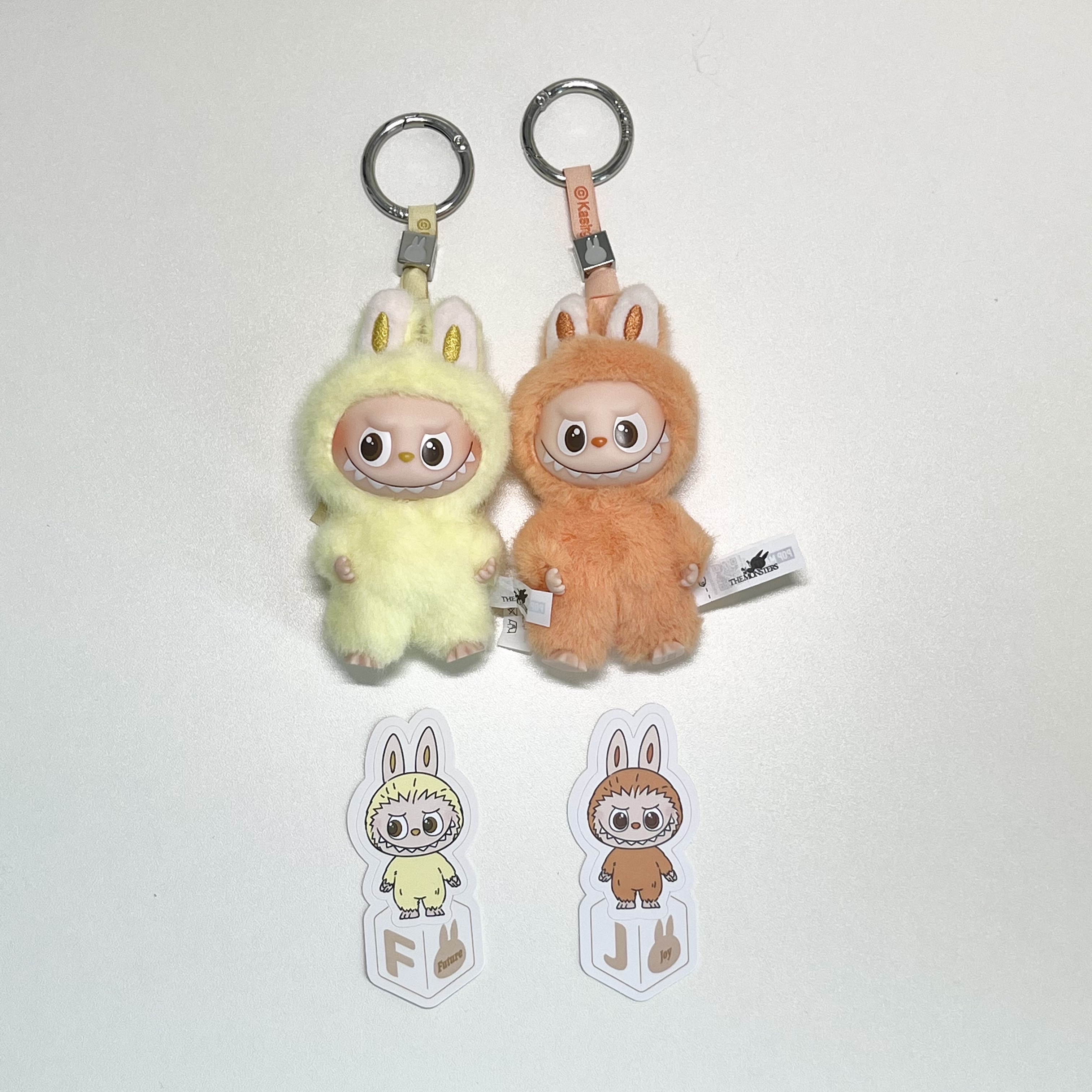 Pop Mart Labubu The Monsters Pin For Love Series Vinyl Plush Pendant Sealed Case (A-M) (14 Blind Boxes) 착용 스타일 - 5