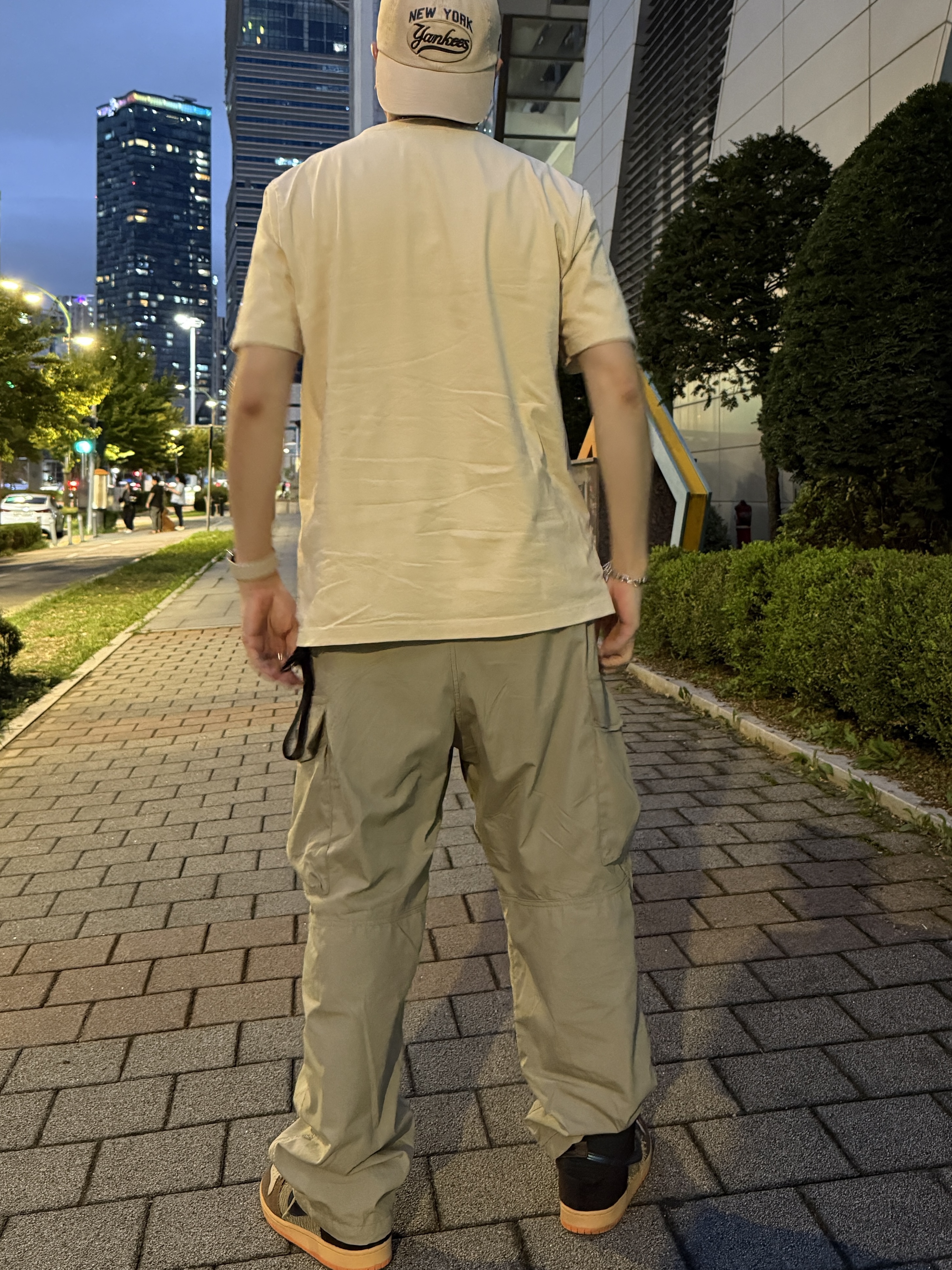 Human Made Animal Necklace Tiger Yellow, Maison Kitsune Surfing Foxes Comfort T-Shirt Paper 착용 스타일