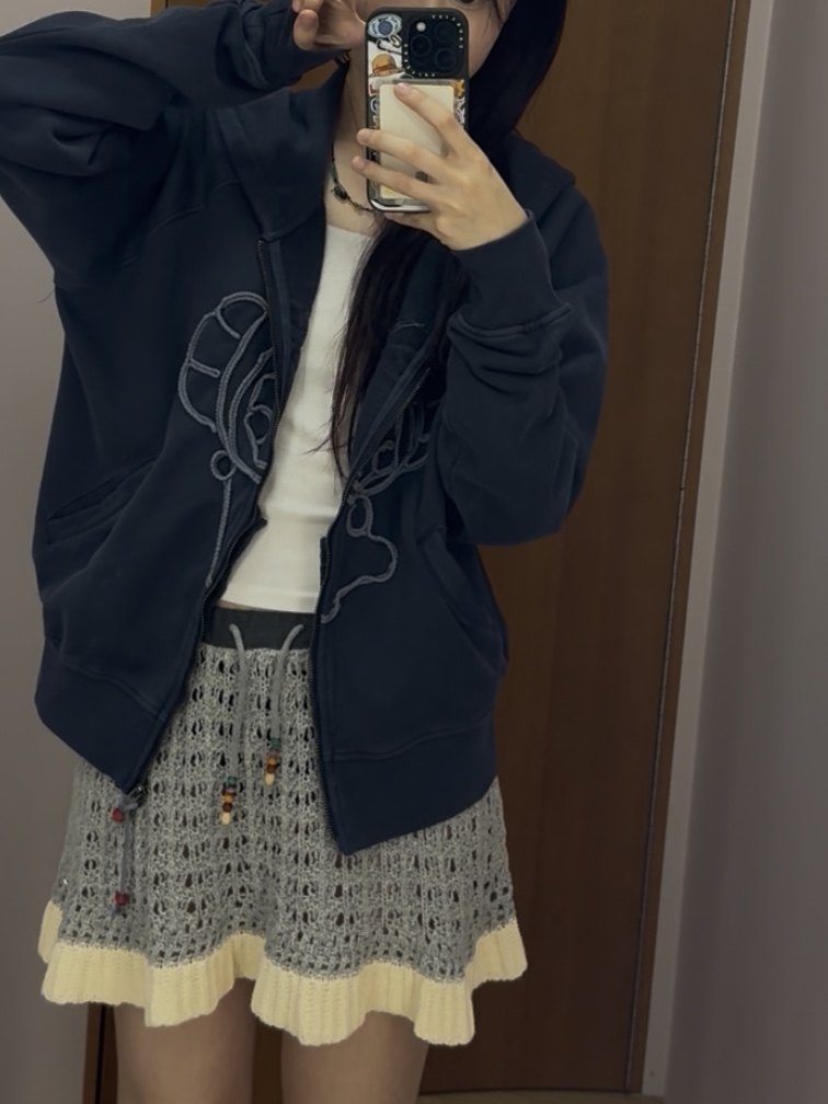 COYSEIO Vintage Tape Hood Zip-Up Navy, COYSEIO Layered Knit Skirt Melange Grey 착용 스타일 - 2