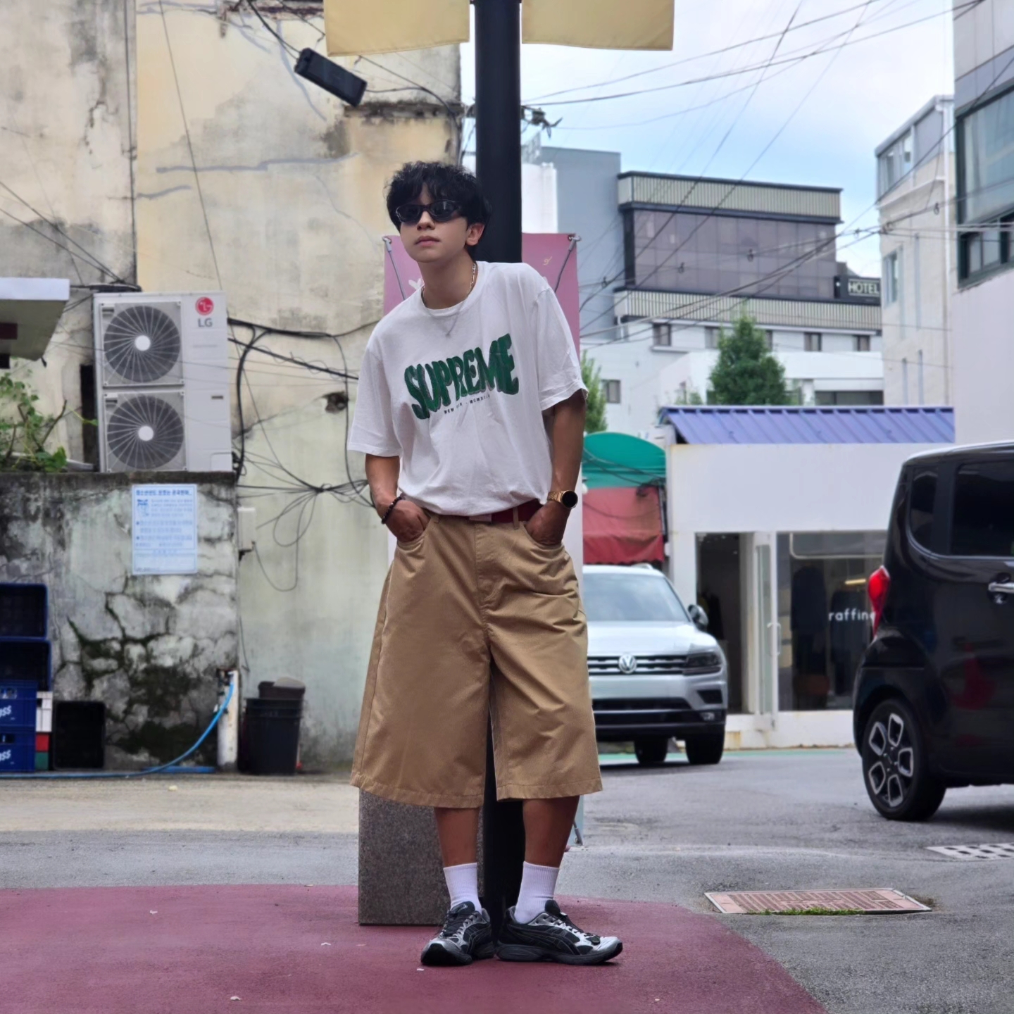 Supreme Flocked Washed S/S Top White - 25SS, Samsung Galaxy Watch6 44mm LTE Silver (Korean Ver.) 착용 스타일 - 1