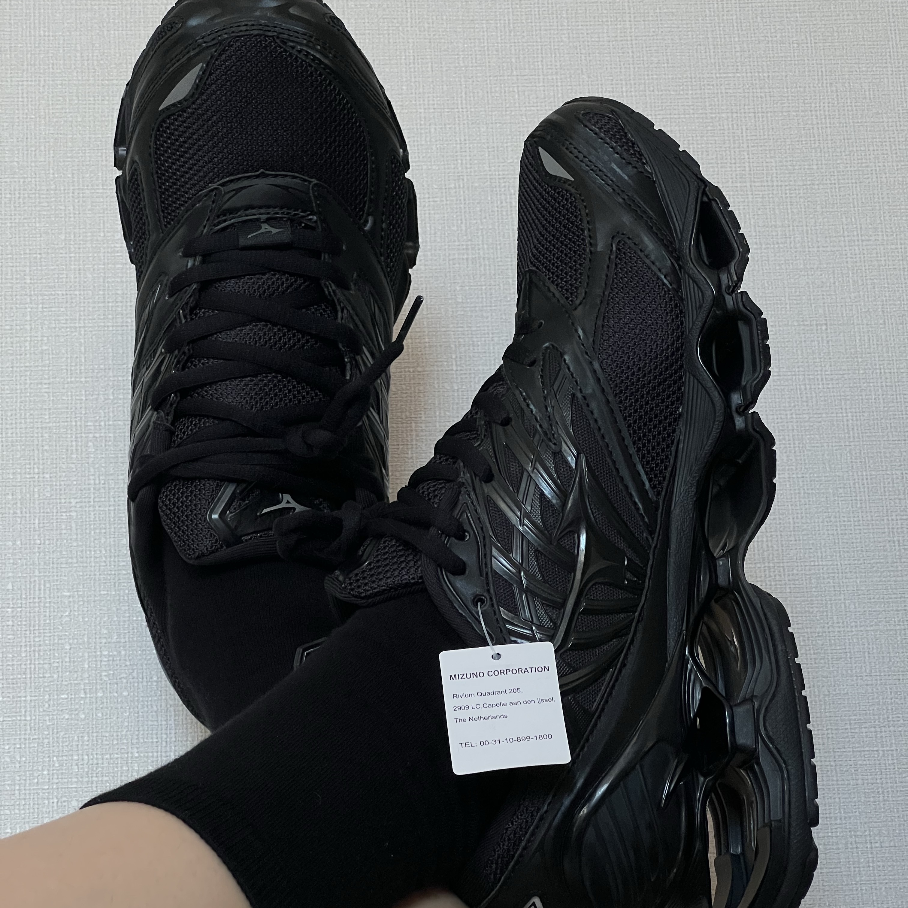 Mizuno Wave Prophecy LS Black 착용 스타일