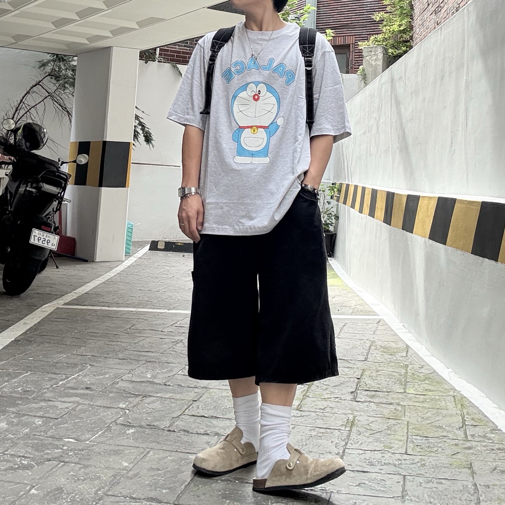 Palace x Doraemon T-Shirt Grey Marl - 25FW, Casio AQ-800E-7A2 착용 스타일 - 1
