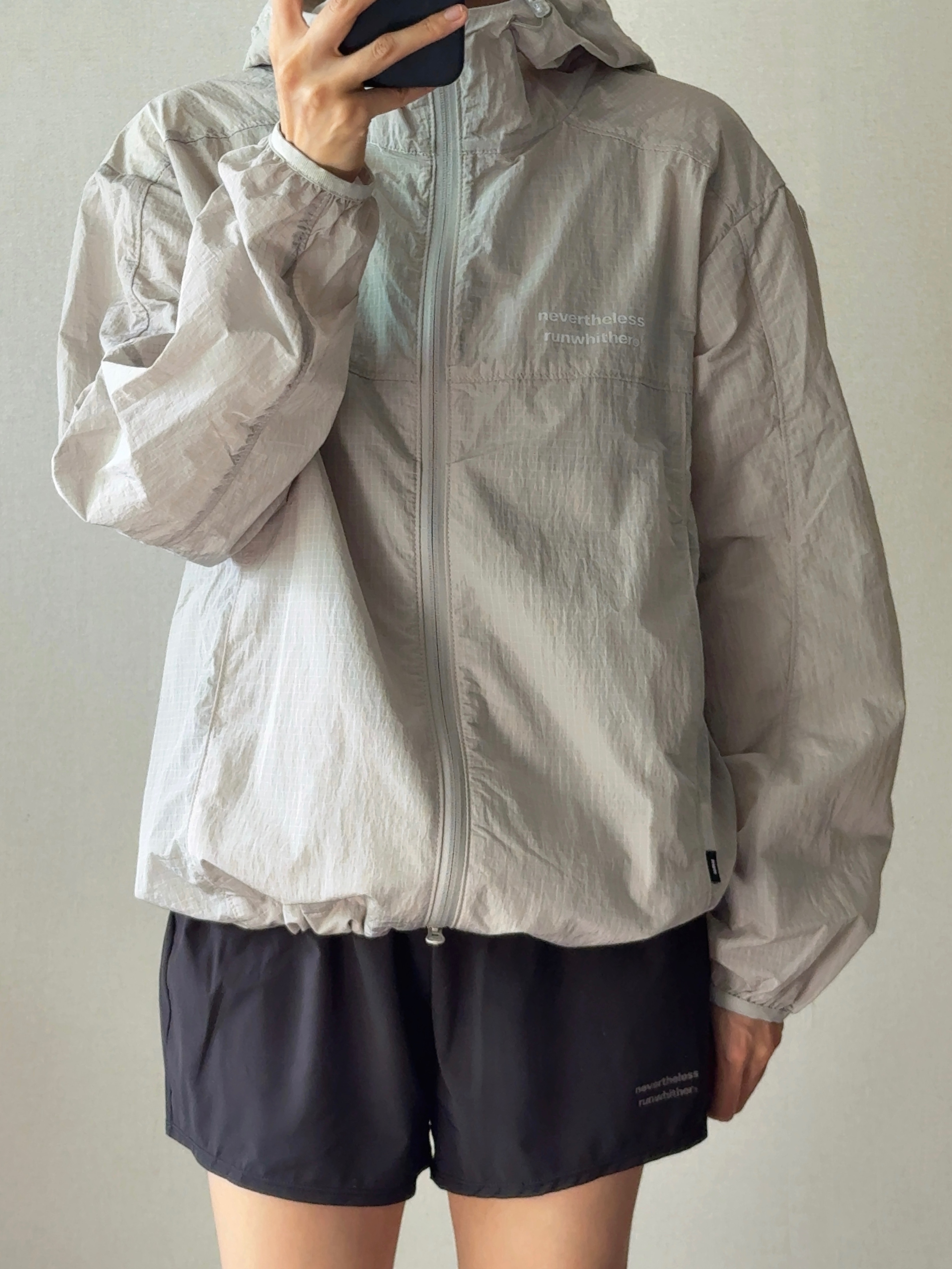Gentle Monster x Maison Margiela MM110 Gray Black, [KREAM 단독] runwhither Windbreaker Jacket V2 Gray 착용 스타일 - 5