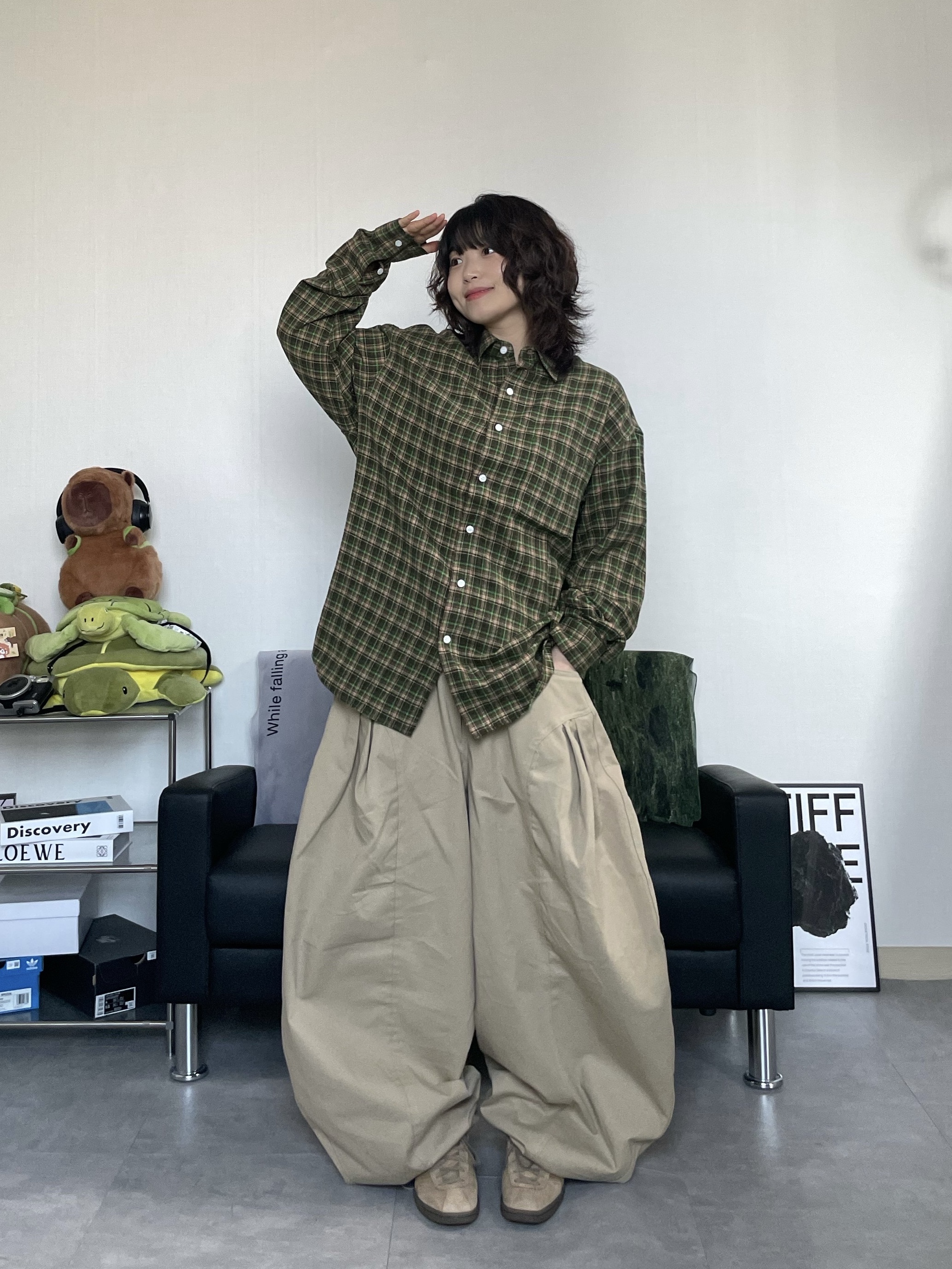 Adidas Tobacco Pantone Mesa 착용 스타일 - 2